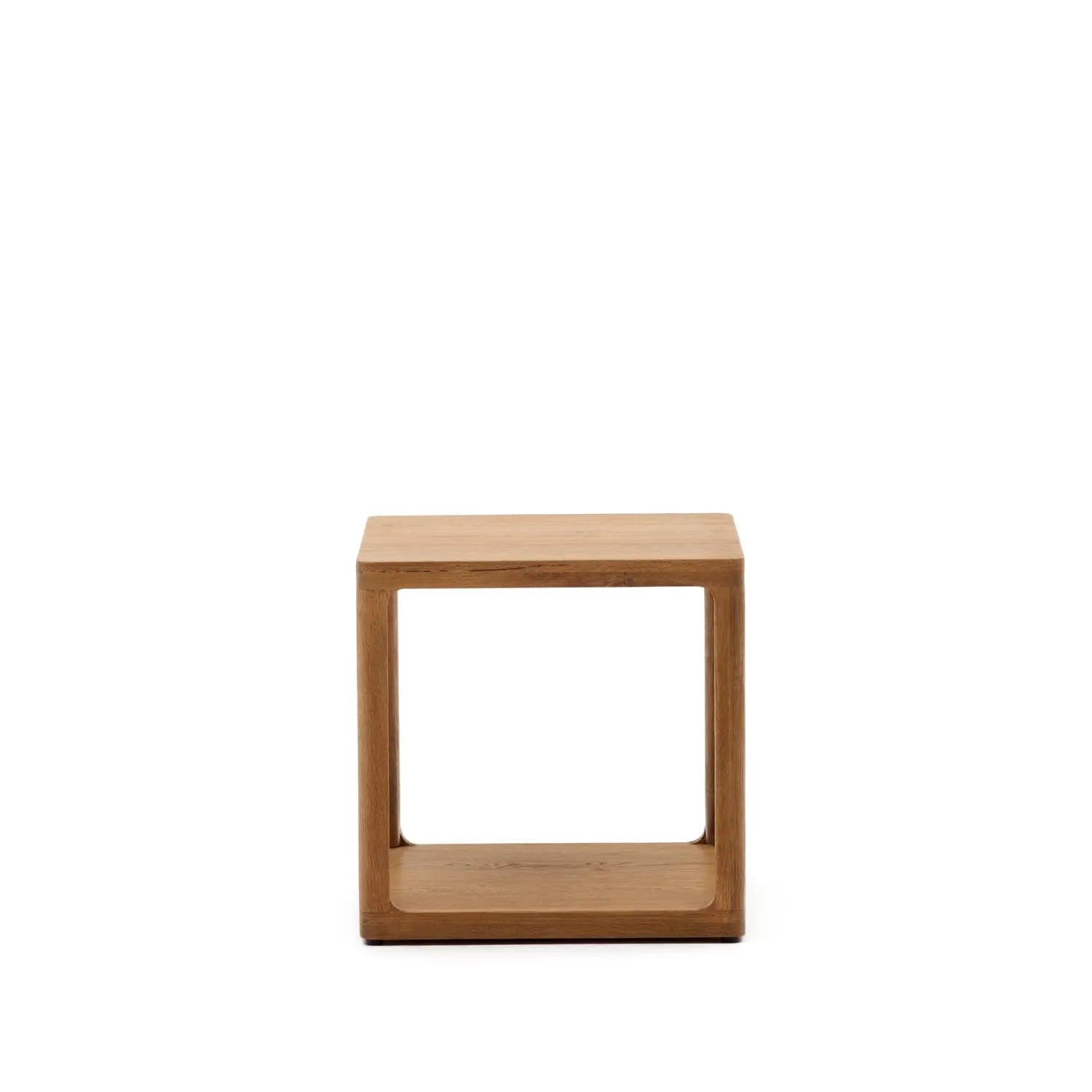 3D-Modell eines eleganten, funktionalen Eichenholz-Beistelltischs, 50x50 cm, von Kave Home, zeitloses Design.