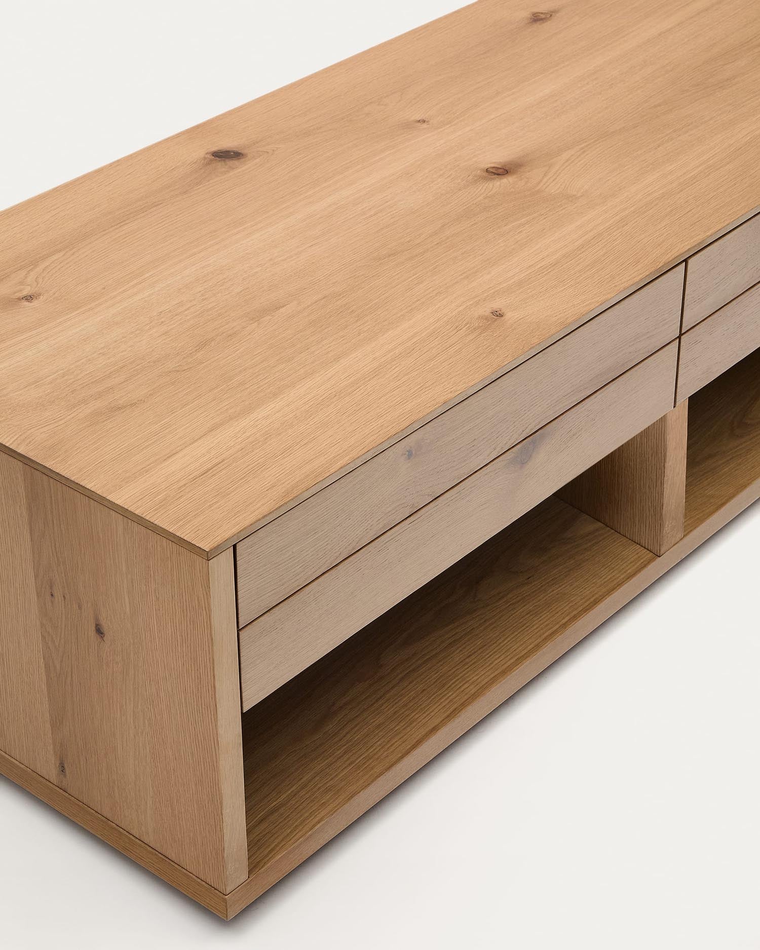 Moderner Couchtisch aus Eichenfurnier mit naturfarbenem Finish, 2 Schubladen, 140x60 cm, stilvoll und funktional von Kave Home.