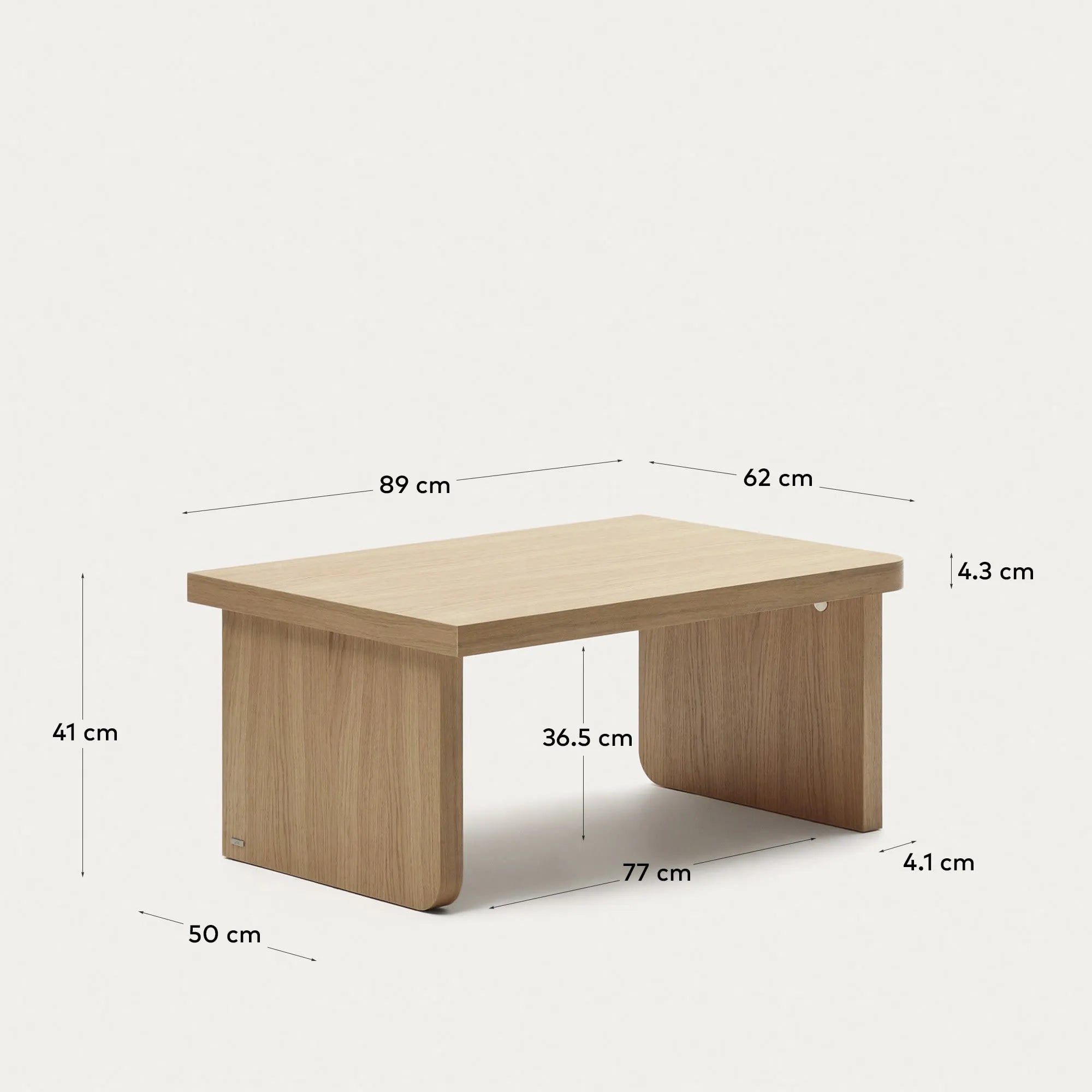 Elegantes Set aus Eichenfurnier, FSC-zertifiziert, vereint Stil und Nachhaltigkeit für Ihr Wohnzimmer.