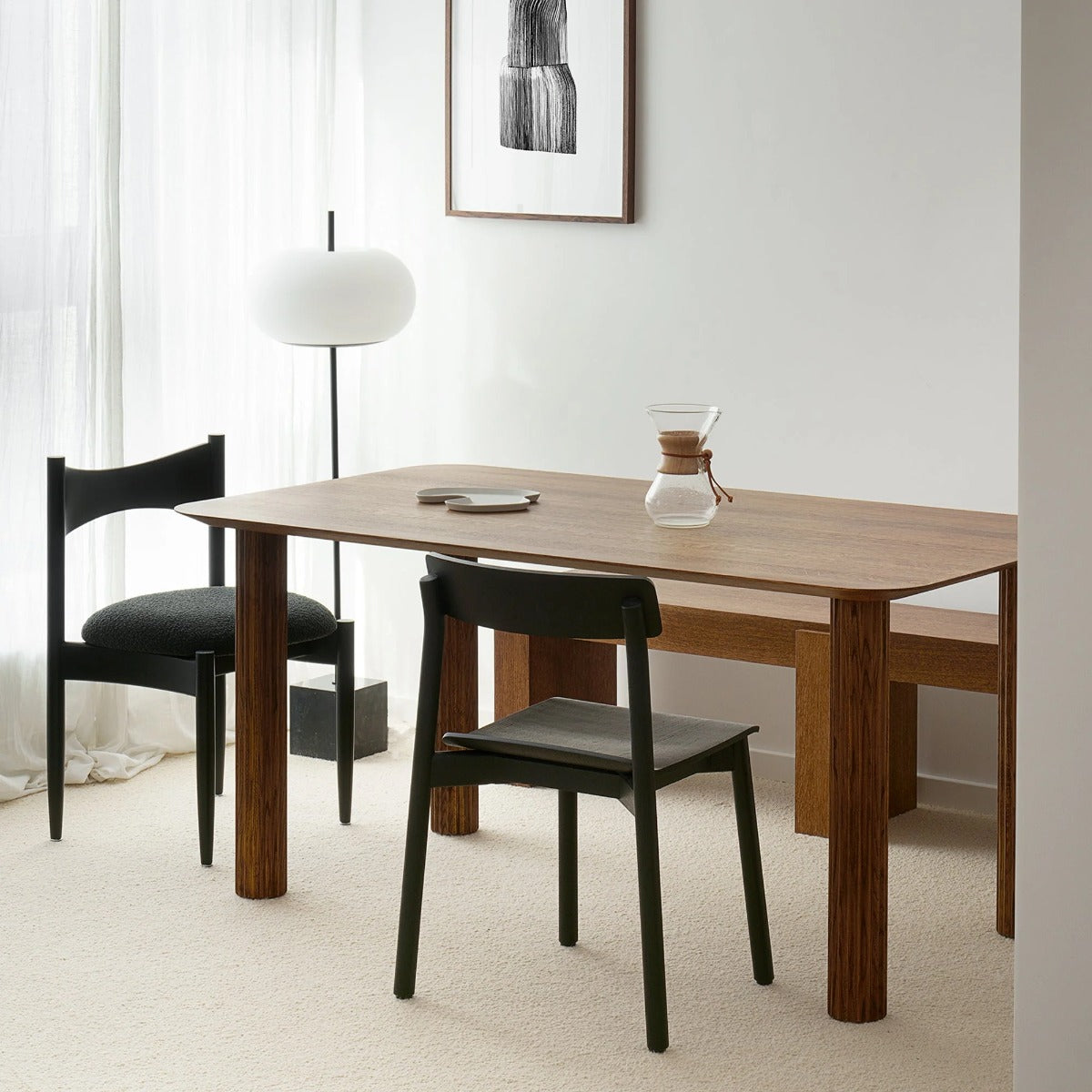 Stilvoller Esstisch Filar FILR160 von Tamo, aus hochwertigem Holz gefertigt, ideal für gesellige Abendessen und moderne Wohnräume.