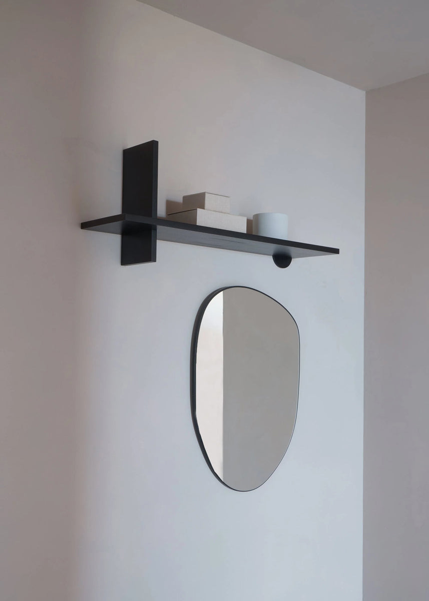 Elegantes Standregal Crosset CRST01 von Tamo, aus edlem Holz, ideal für stilvolle Aufbewahrung und Dekoration in jedem Raum.