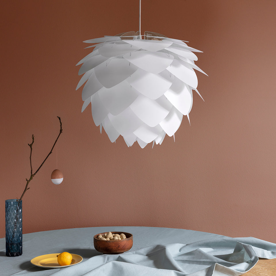 Silvia Lampenschirm in White präsentiert im Onlineshop von KAQTU Design AG. Lampenschirm ist von Umage