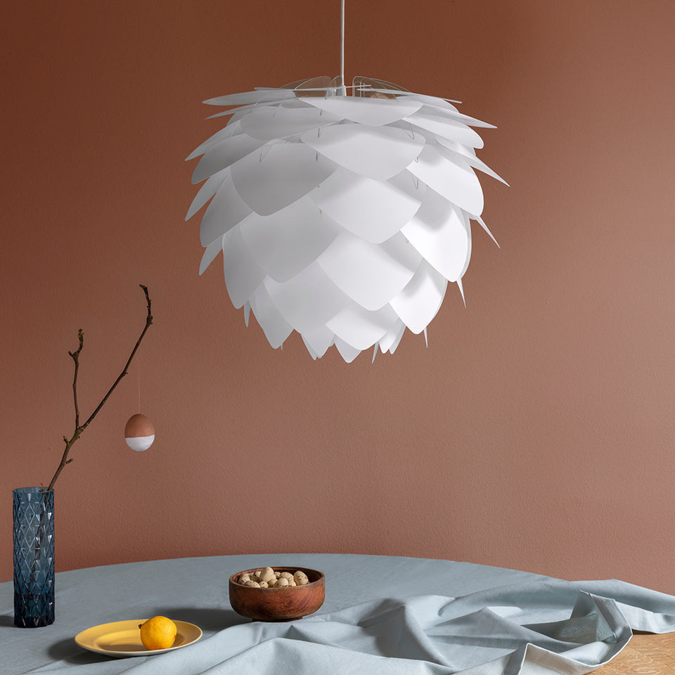 Silvia Lampenschirm in White präsentiert im Onlineshop von KAQTU Design AG. Lampenschirm ist von Umage