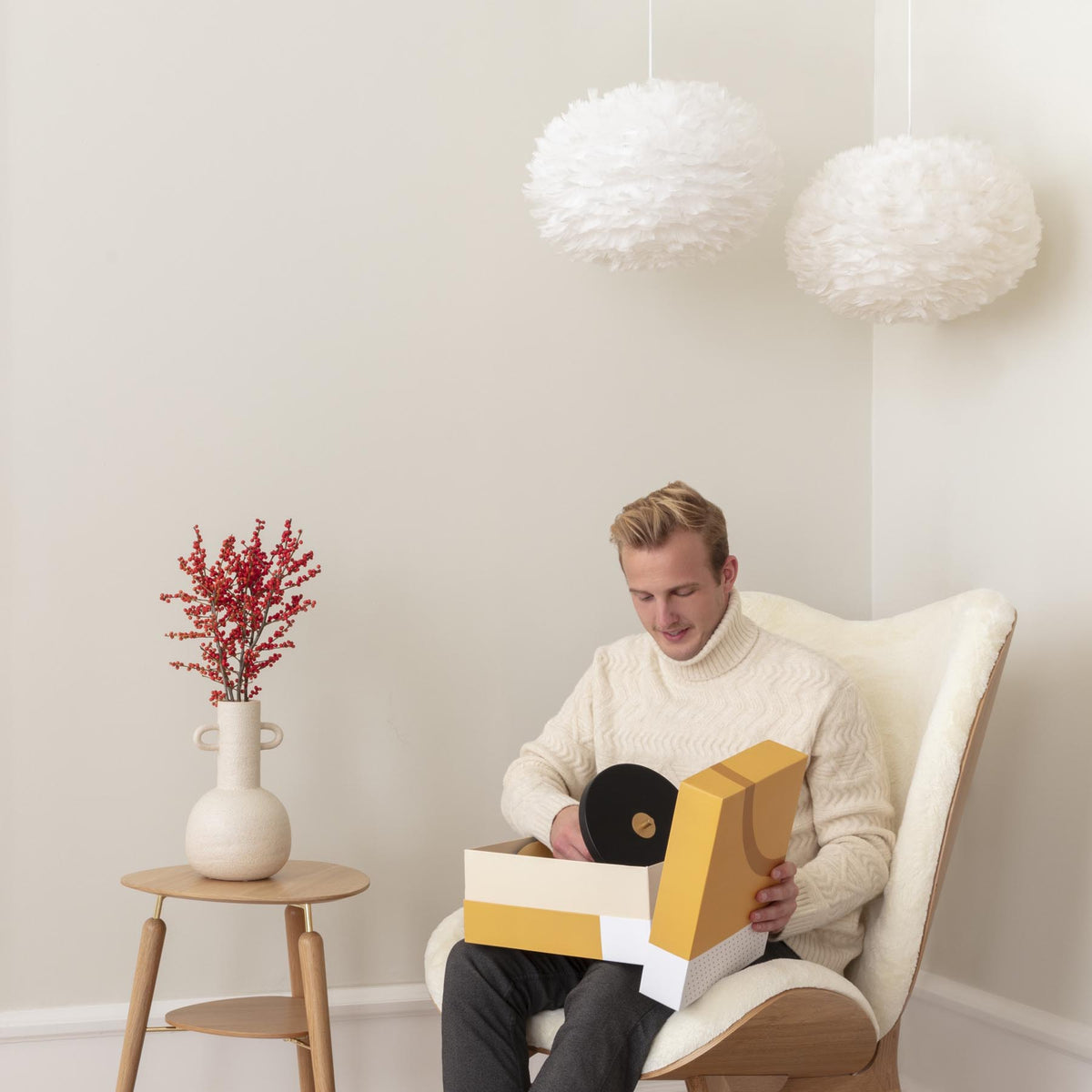 Eos Lampenschirm in White präsentiert im Onlineshop von KAQTU Design AG. Lampenschirm ist von Umage