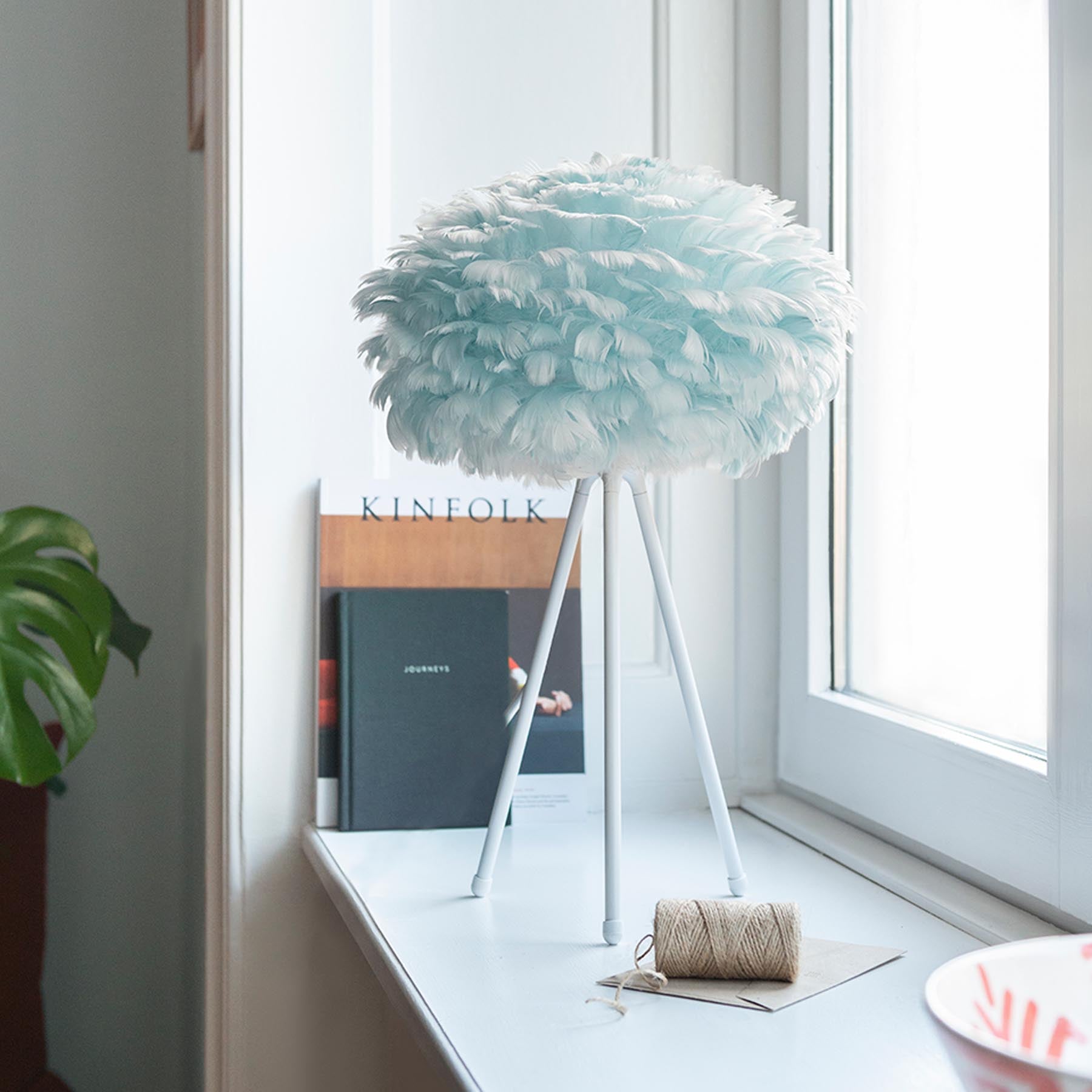 Eleganter Eos Lampenschirm von Umage in reinem Weiß, ideal für stilvolle Beleuchtung und eine einladende Atmosphäre in jedem Raum.