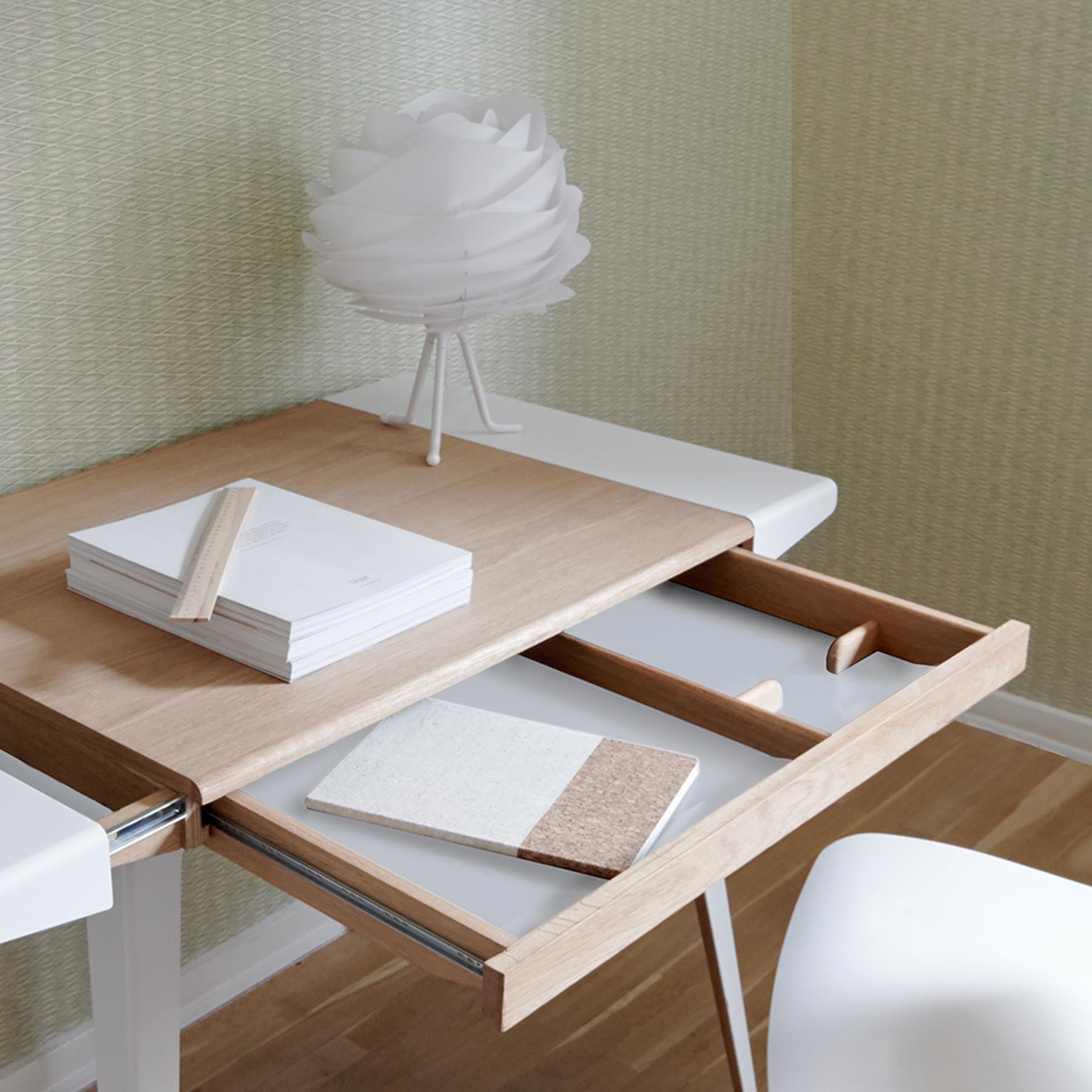 Carmina  Lampenschirm in White präsentiert im Onlineshop von KAQTU Design AG. Lampenschirm ist von Umage