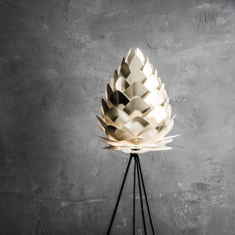 Moderne Conia Pendellampe von Umage in safran alabaster weiß, Ø 28 cm, perfektes Design für einladende Räume und stimmungsvolle Lichtakzente.