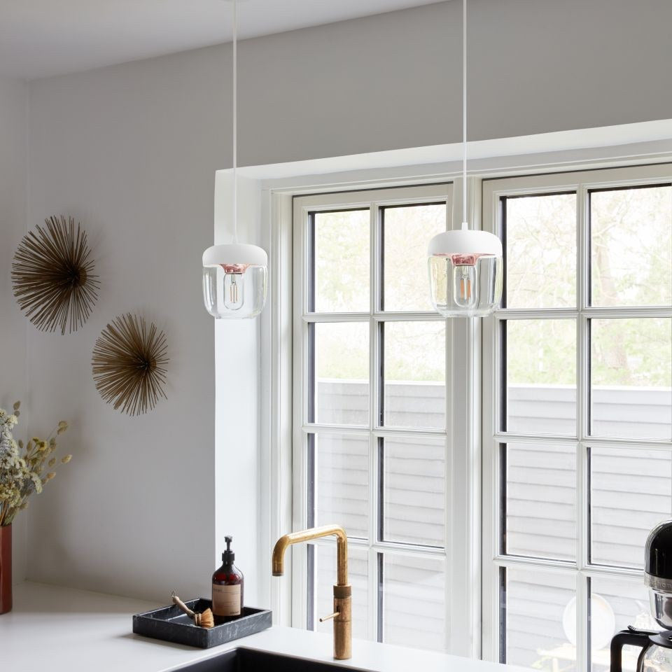 Acorn Lampenschirm in White/Polished copper präsentiert im Onlineshop von KAQTU Design AG. Lampenschirm ist von Umage