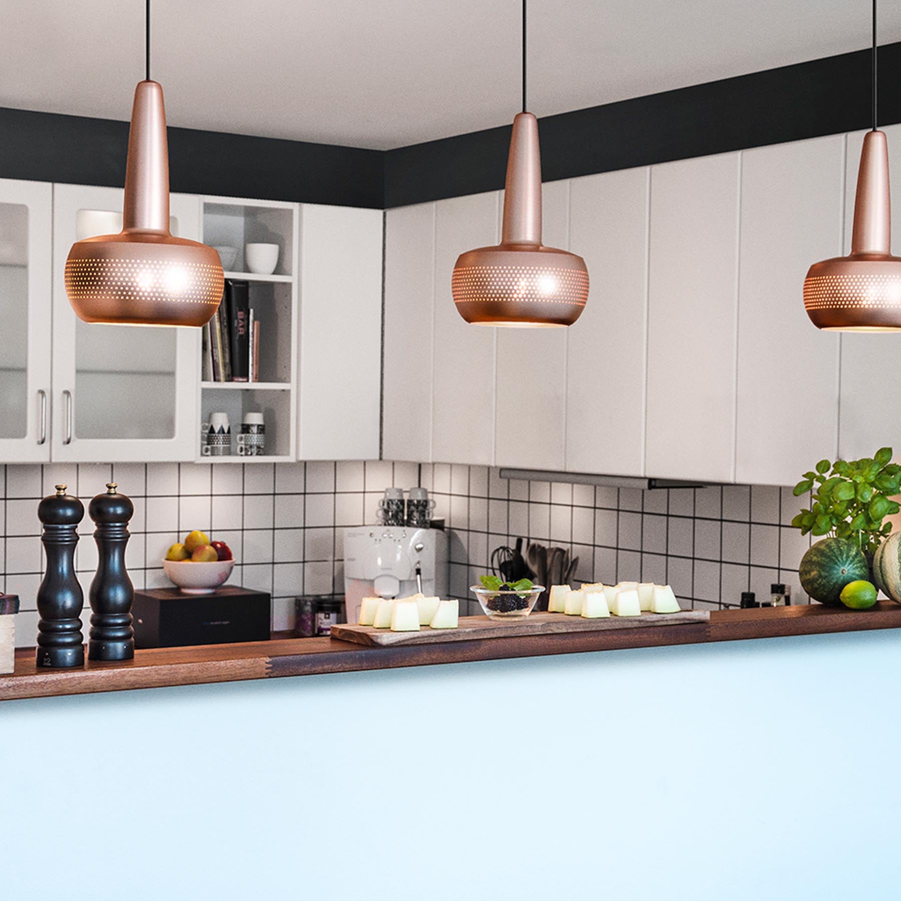 Eleganter Clava Lampenschirm in gebürstetem Kupfer, ideal für stilvolle Beleuchtung und moderne Inneneinrichtung.