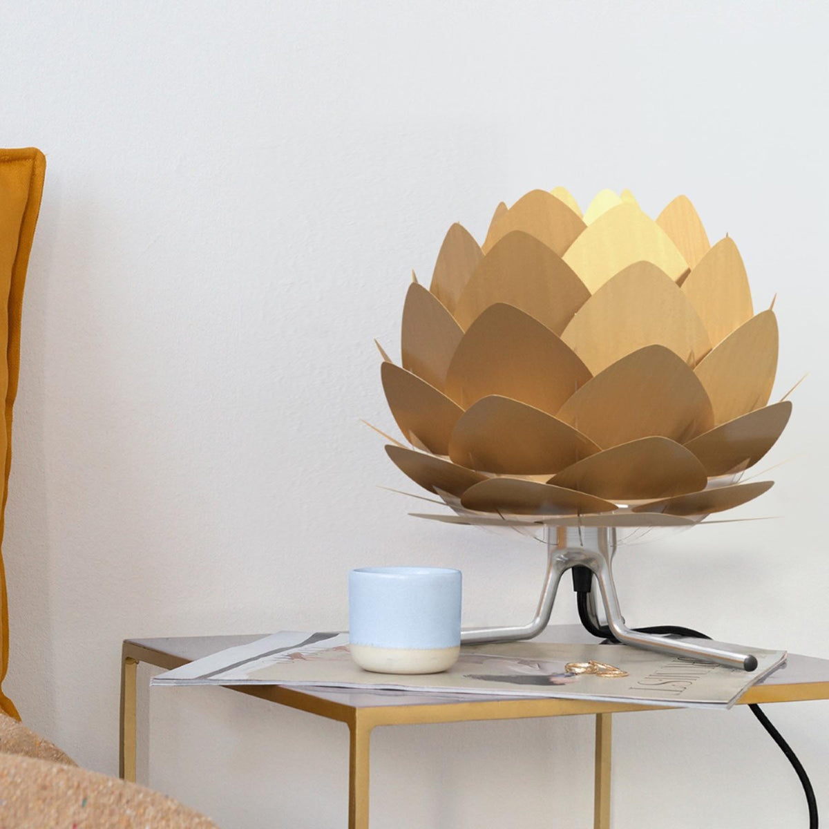 Aluvia Mini Lampenschirm in Brushed Brass präsentiert im Onlineshop von KAQTU Design AG. Lampenschirm ist von Umage
