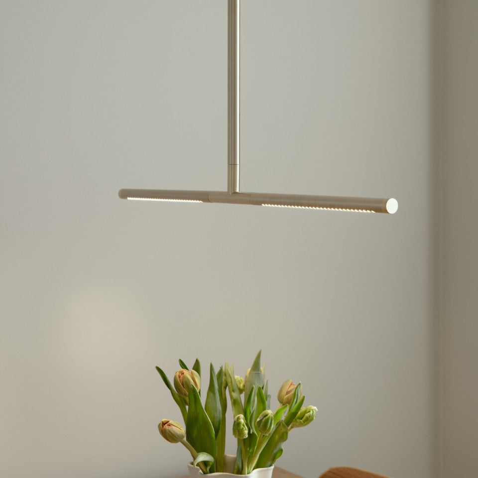 Omni Ceiling Pendellampe in Brass präsentiert im Onlineshop von KAQTU Design AG. Deckenleuchte ist von Umage