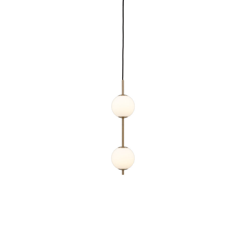 Audrey Pendellampe 2er in Messing präsentiert im Onlineshop von KAQTU Design AG. Pendelleuchte ist von Umage