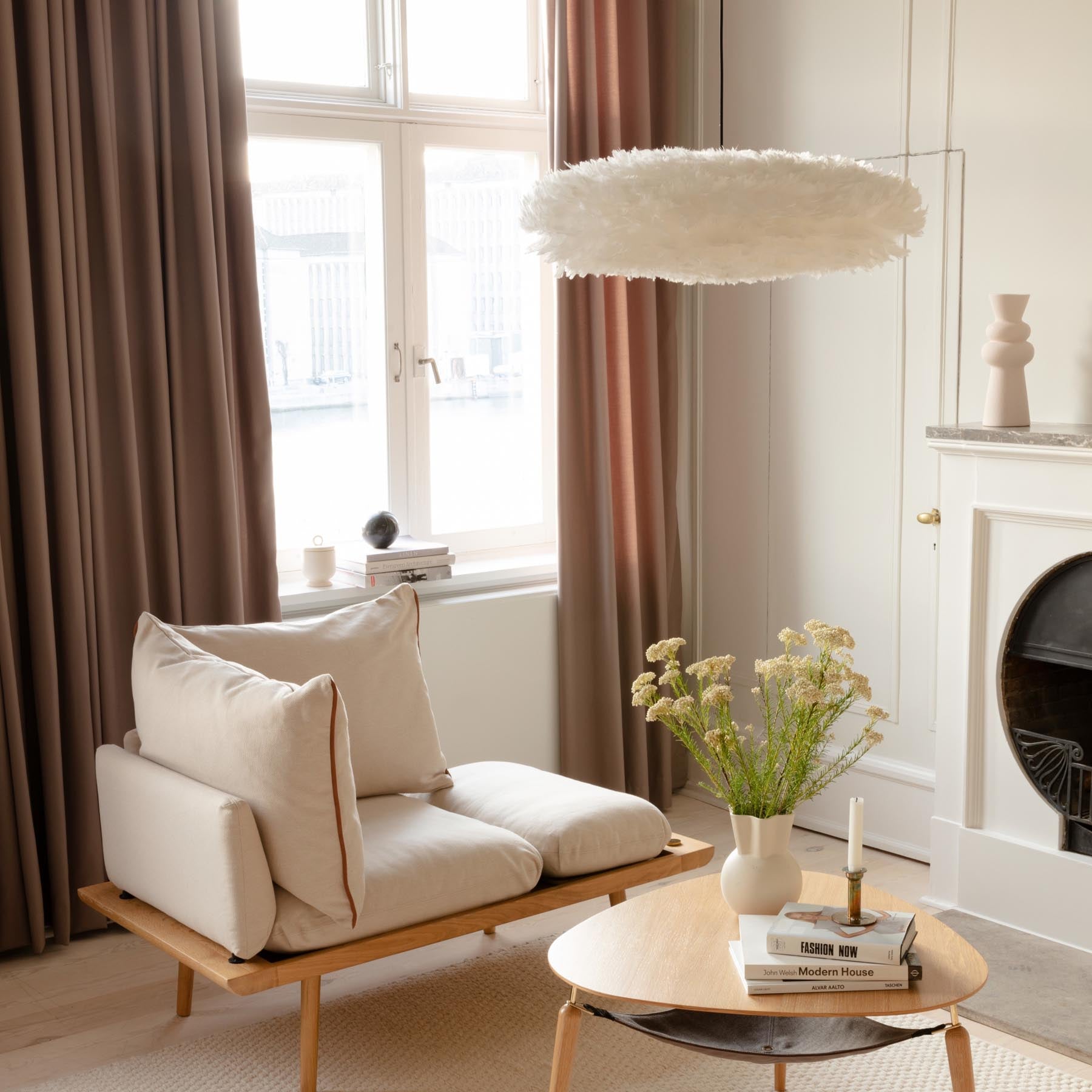 Elegante Pendelleuchte Eos Esther in sanftem Light Rose, ideal für stilvolle Akzente und gemütliche Lichtstimmungen in jedem Raum.