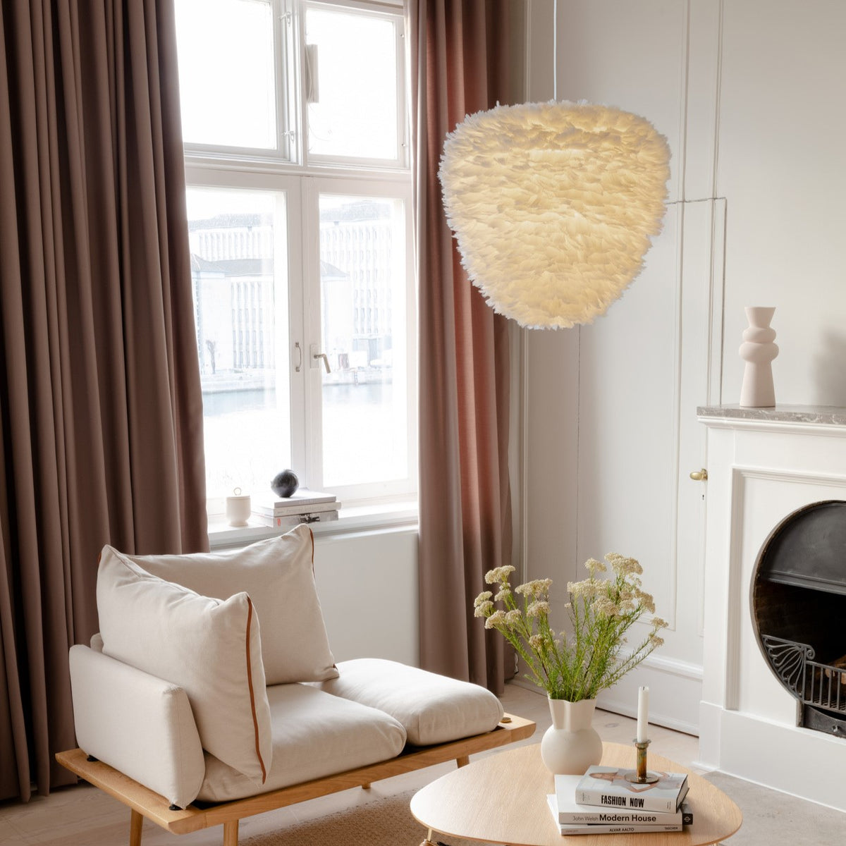 Eos Evia in White präsentiert im Onlineshop von KAQTU Design AG. Pendelleuchte ist von Umage