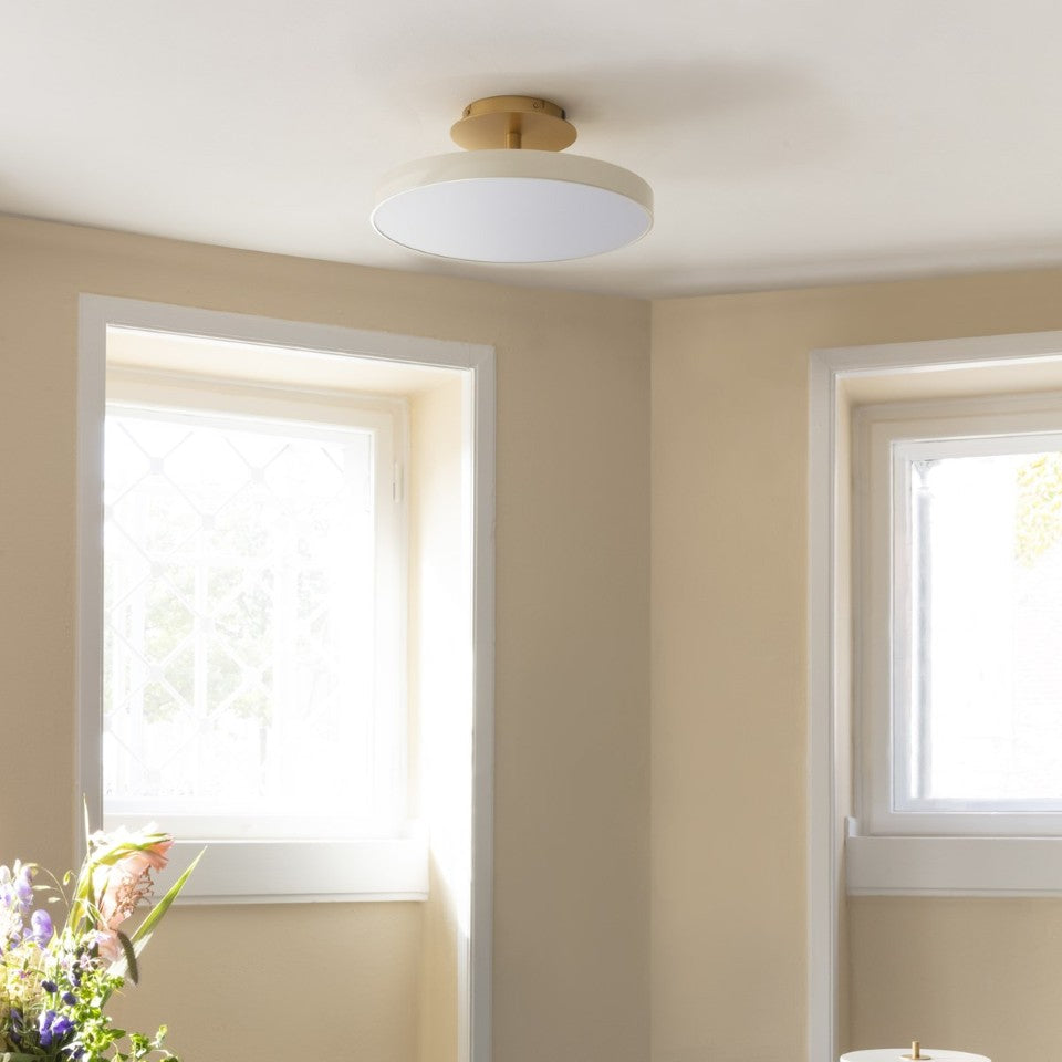 Asteria UP Deckenleuchte in Pearl White präsentiert im Onlineshop von KAQTU Design AG. Deckenleuchte ist von Umage