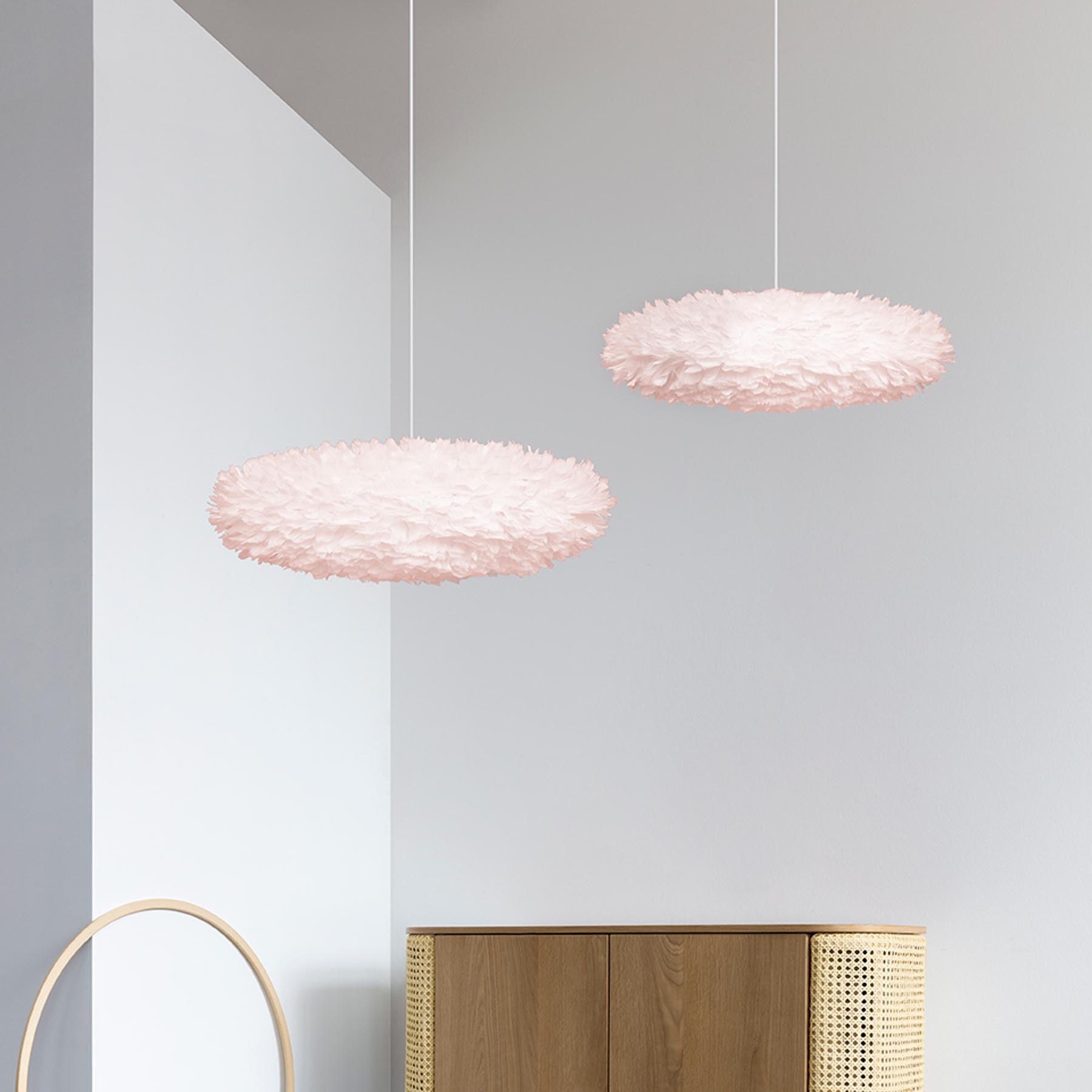 Elegante Pendelleuchte Eos Esther in sanftem Light Rose, ideal für stilvolle Wohnräume und moderne Einrichtungskonzepte.