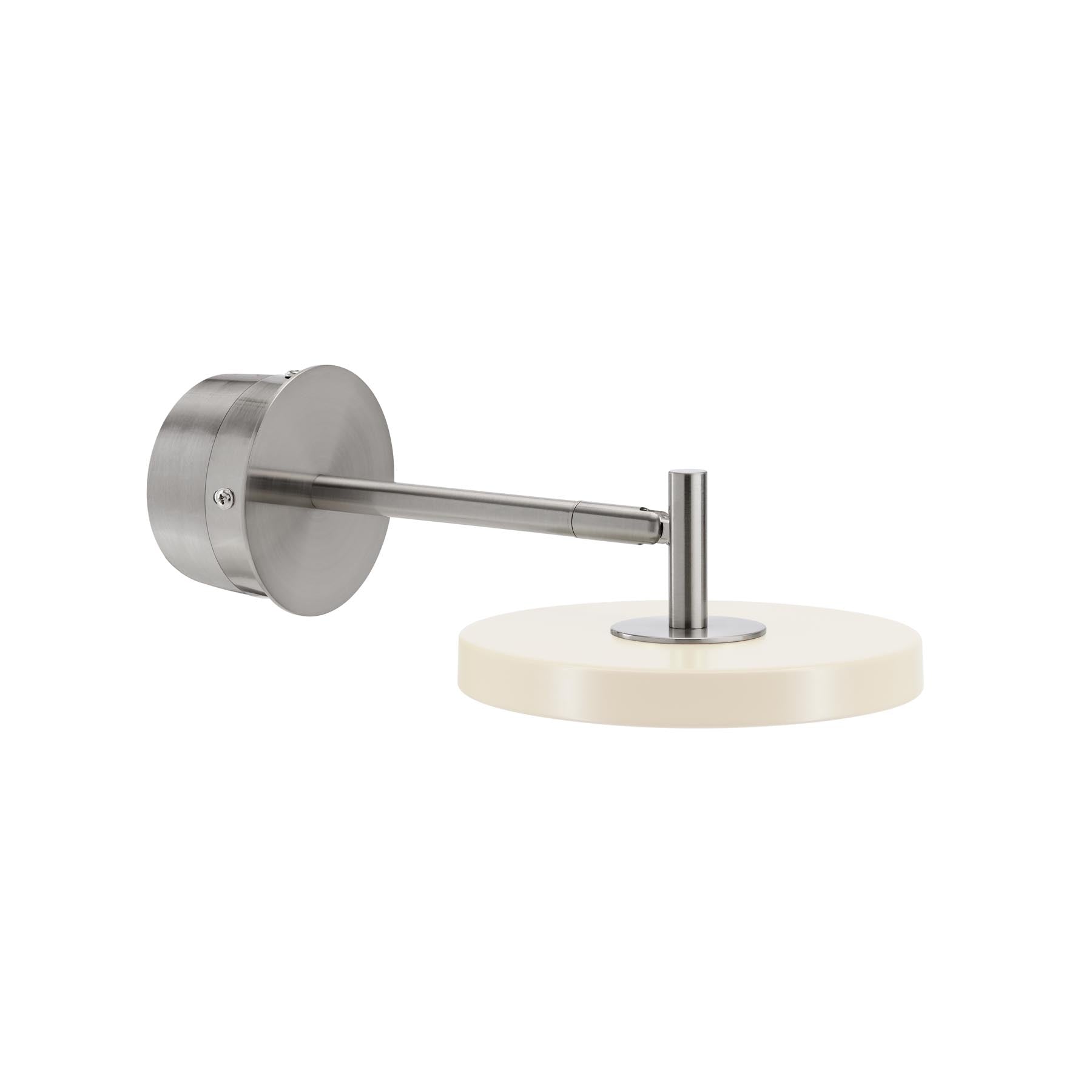 Asteria Wandleuchte short Hardwired in Pearl White präsentiert im Onlineshop von KAQTU Design AG. Wandleuchte ist von Umage