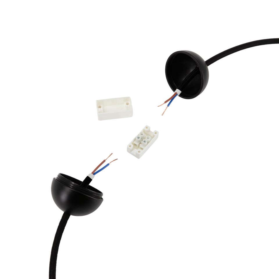 Cord Connector in Black präsentiert im Onlineshop von KAQTU Design AG. Kabel / Lampenfassung ist von Umage