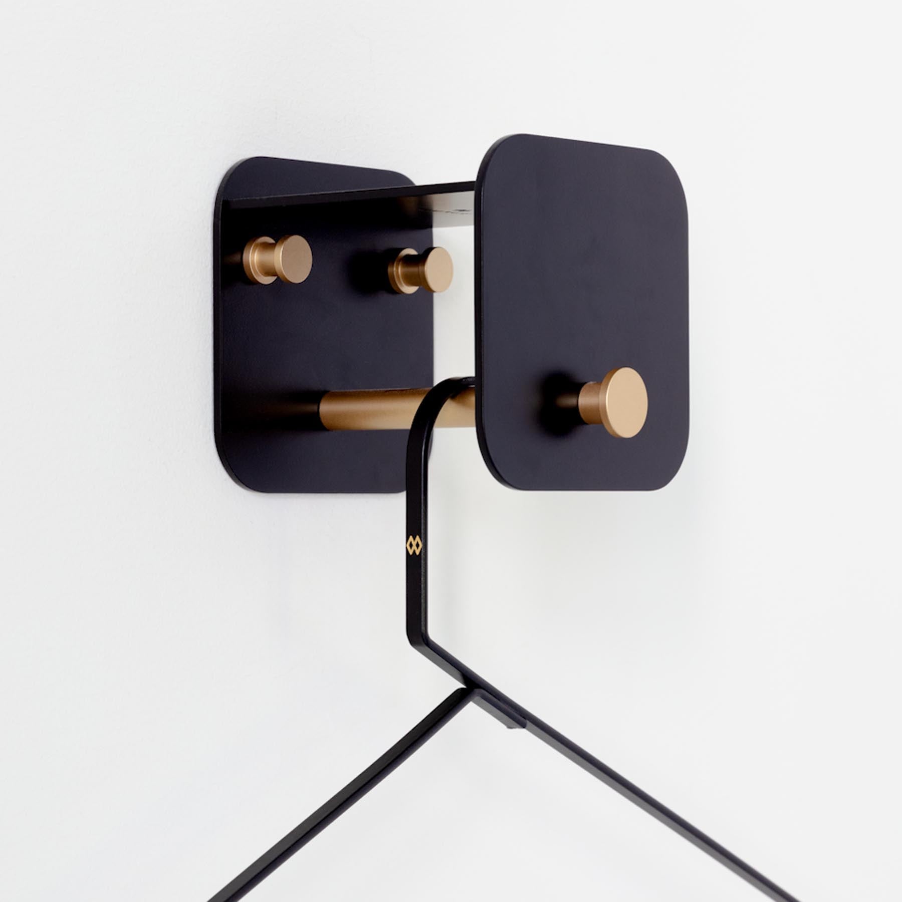 Eleganter Hang In There Kleiderhaken in Schwarz von Umage, perfekt für trendbewusste Innenräume und praktische Garderobenlösungen.