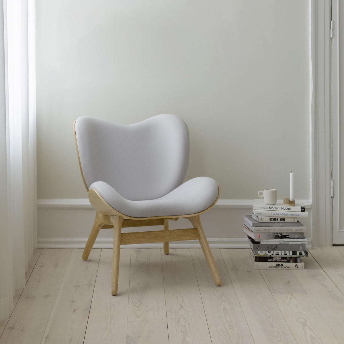 A Conversation Piece Low Sessel in Sterling präsentiert im Onlineshop von KAQTU Design AG. Sessel ist von Umage