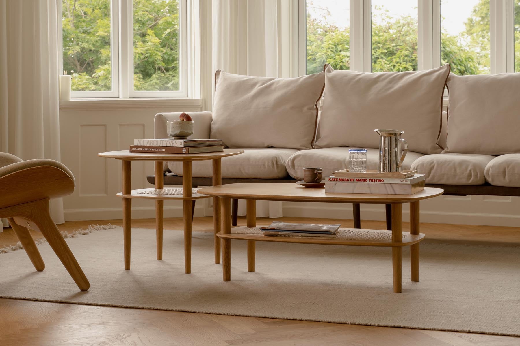 Eleganter Together Sleek Rectangle Couchtisch in Eiche, ideal für stilvolle Wohnräume. Perfekte Kombination aus Funktionalität und Design.