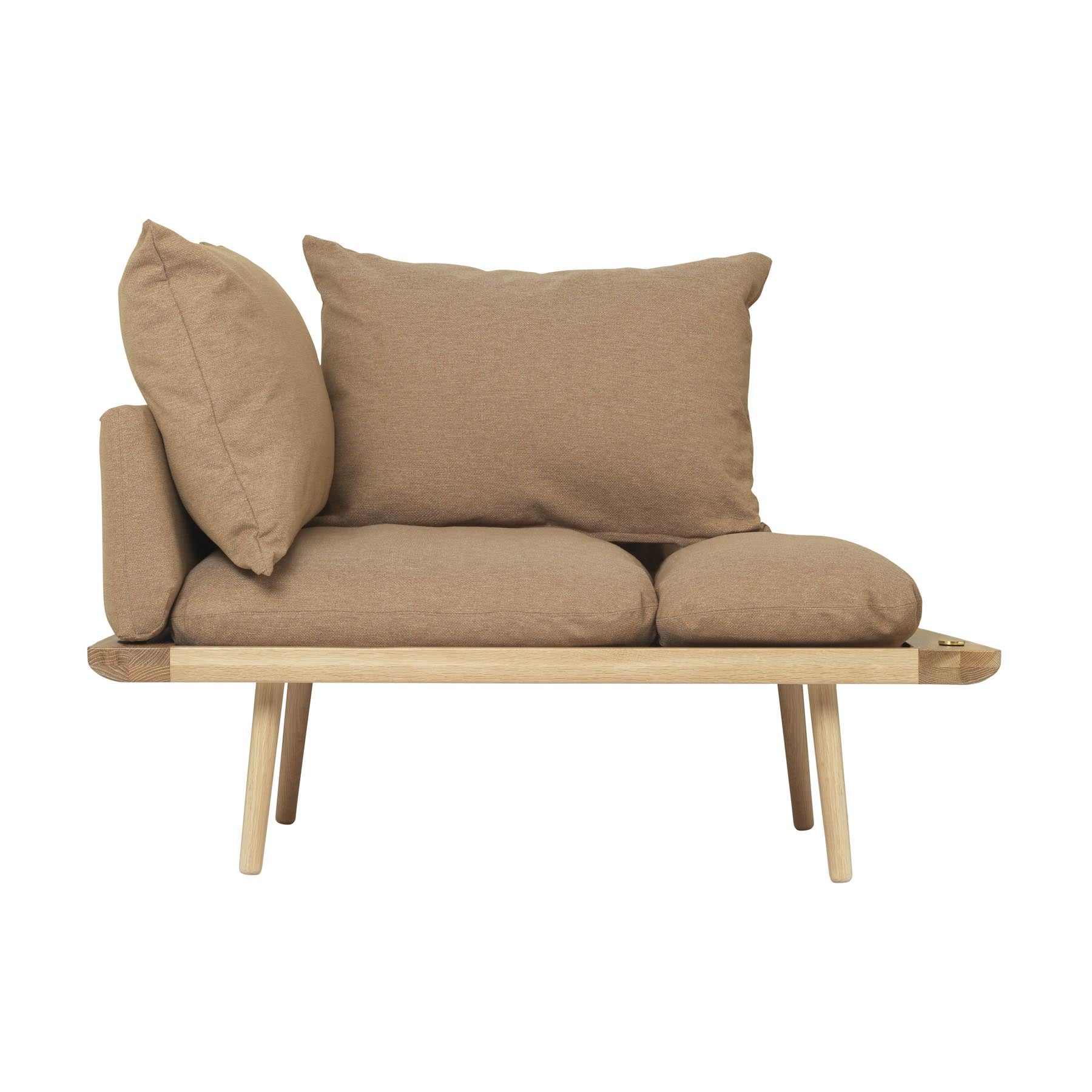 Lounge Around 1.5-Sitzer Sofa in Sugar Brown präsentiert im Onlineshop von KAQTU Design AG. 2er Sofa ist von Umage