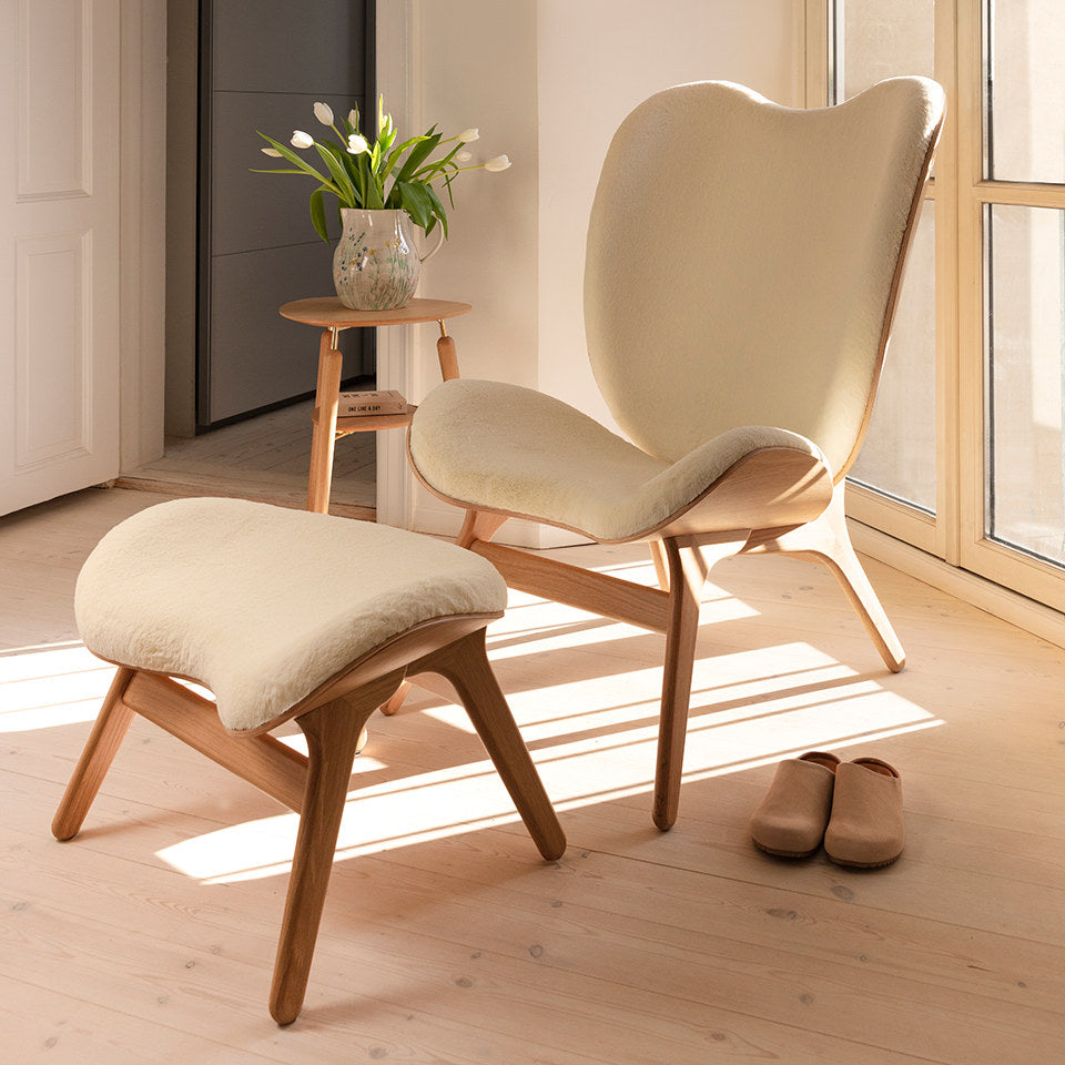 A Conversation Piece Ottoman in Teddy White präsentiert im Onlineshop von KAQTU Design AG. Ottoman ist von Umage