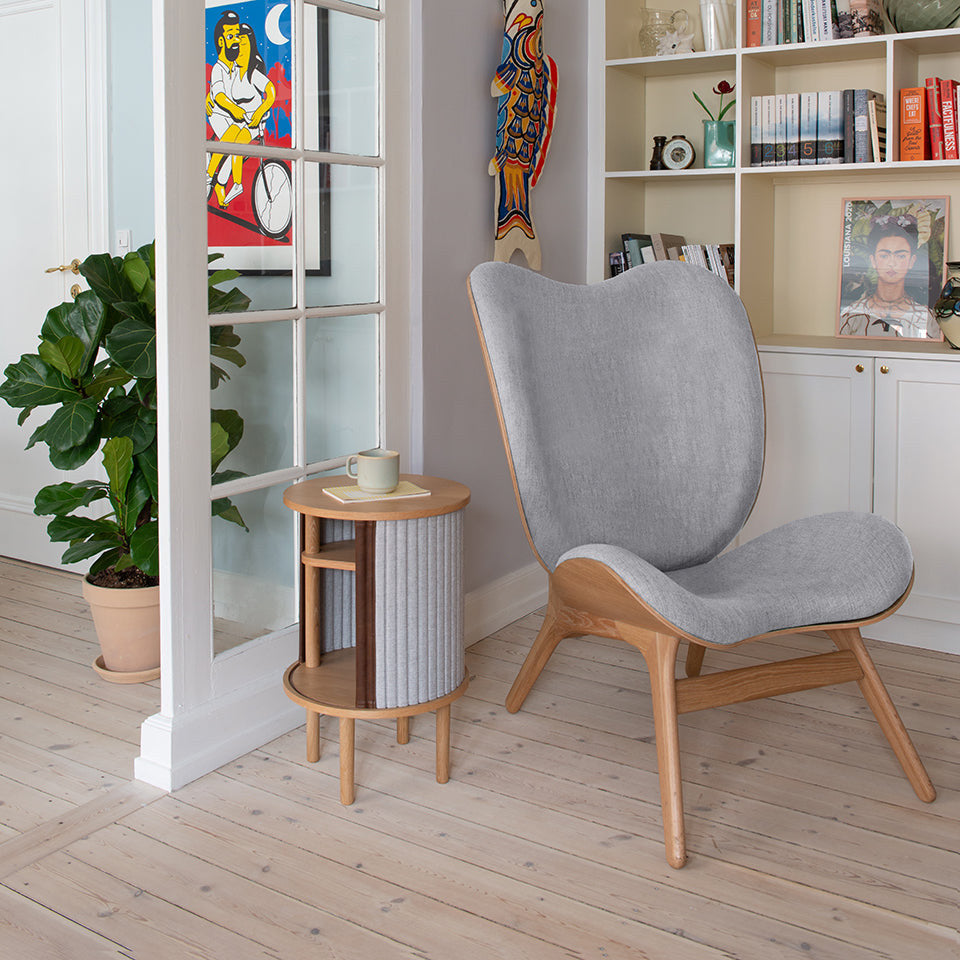 A Conversation Piece Tall Sessel in Sterling präsentiert im Onlineshop von KAQTU Design AG. Sessel ist von Umage