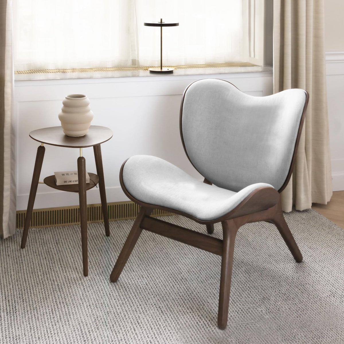 A Conversation Piece Low Sessel in Sterling präsentiert im Onlineshop von KAQTU Design AG. Sessel ist von Umage