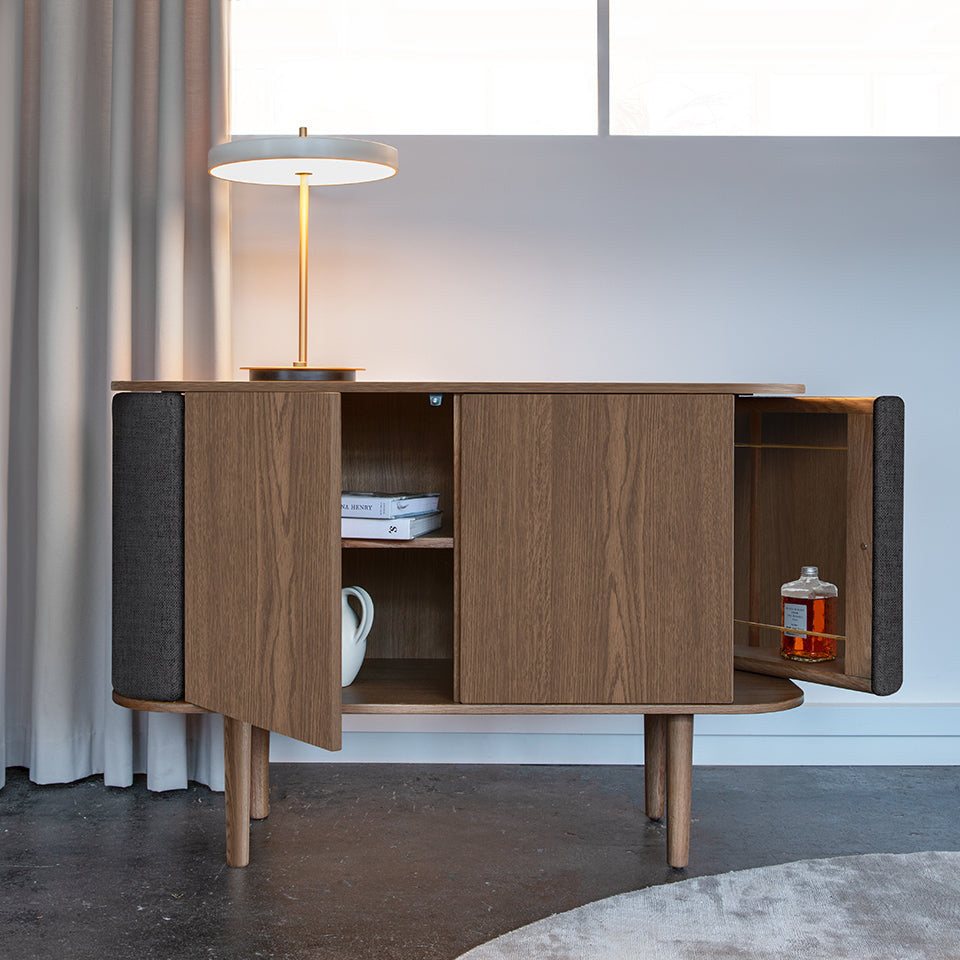 Treasures 2-türig Sideboard in Shadow präsentiert im Onlineshop von KAQTU Design AG. Sideboard ist von Umage