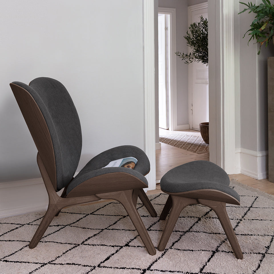 A Conversation Piece Tall Sessel in Shadow präsentiert im Onlineshop von KAQTU Design AG. Sessel ist von Umage