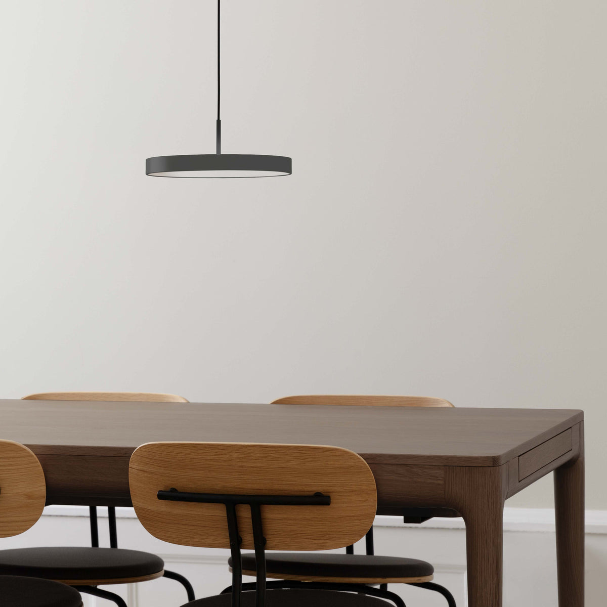 Heart'n'Soul Esstisch in Walnut präsentiert im Onlineshop von KAQTU Design AG. Esstisch ist von Umage