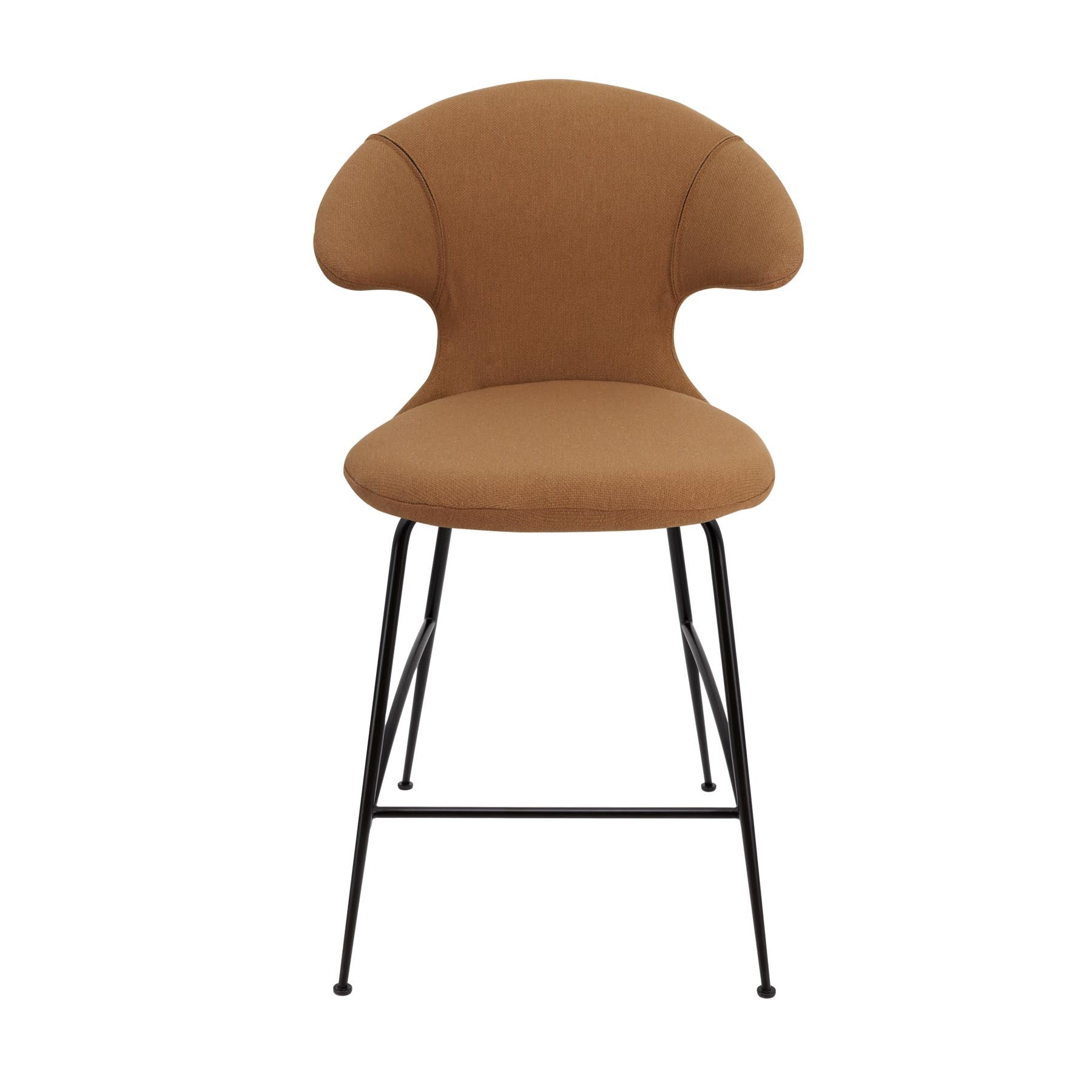 Eleganter Barstuhl Time Flies von Umage in Caramel, ausgestattet mit Armlehnen, ideal für stilvolle Sitzgelegenheiten in modernen Räumen.