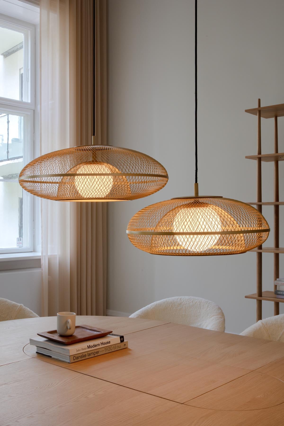 Time Flies Stuhl in Teddy White präsentiert im Onlineshop von KAQTU Design AG. Stuhl ist von Umage