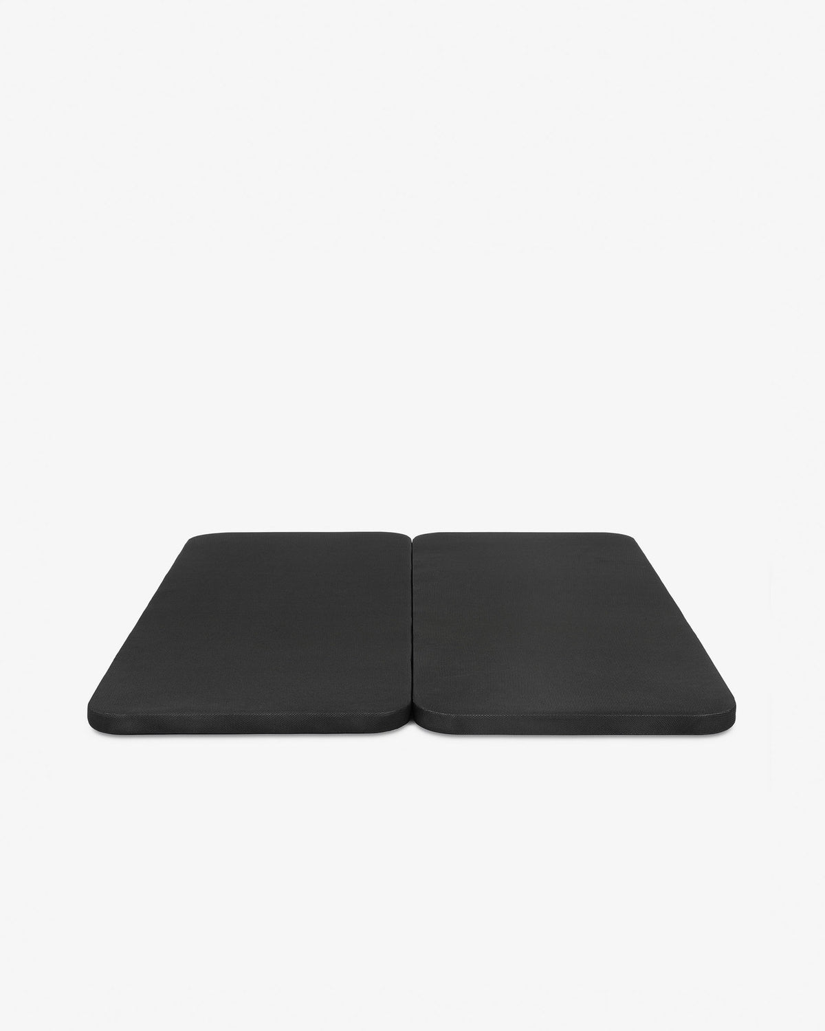 Unterbau Under, gepolstert mit 3D-Stoff für Matratzen 180 x 200 cm in Schwarz präsentiert im Onlineshop von KAQTU Design AG. Bettgestell ist von Kave Home