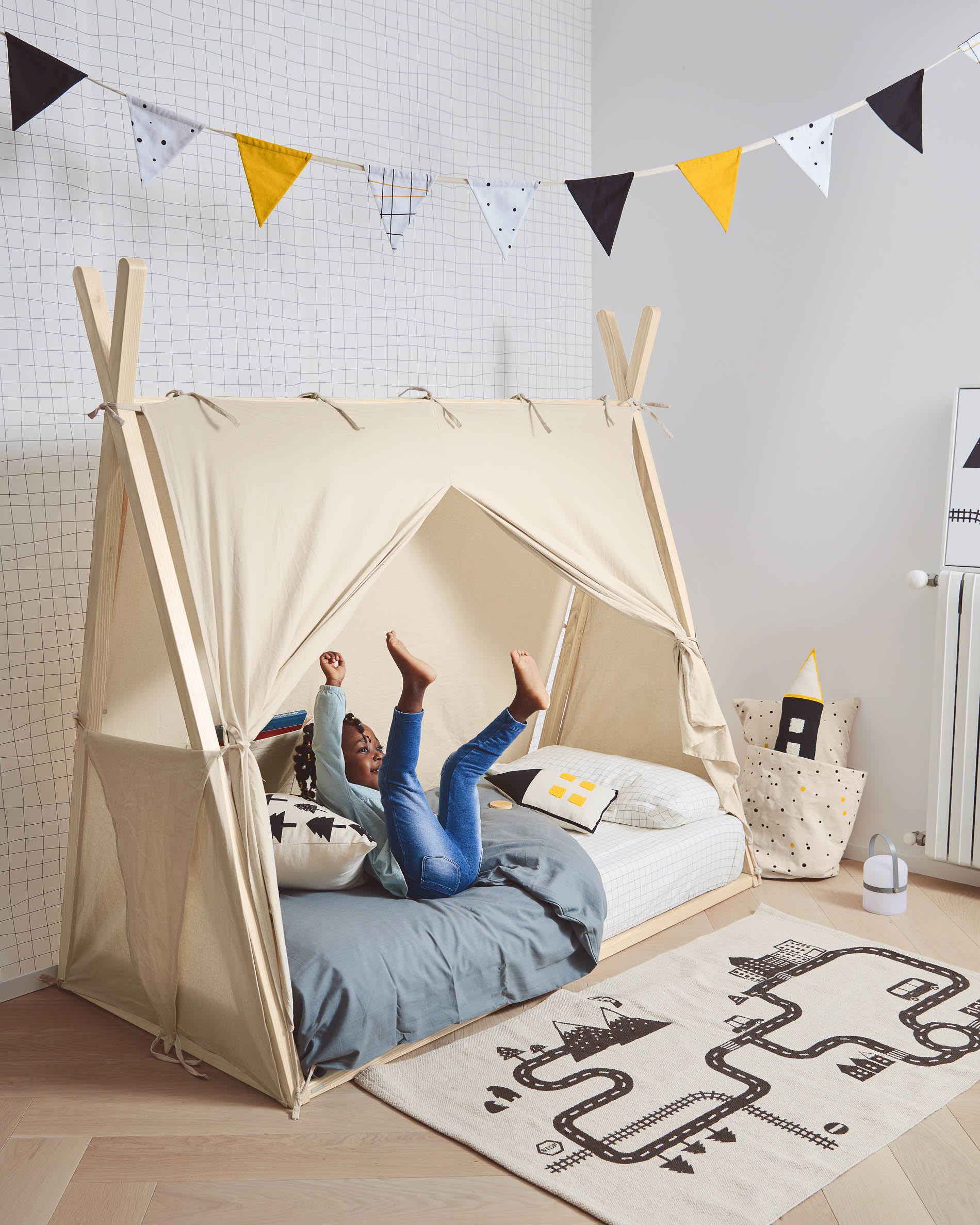 Die Valery Adaptive Foam Matratze 90x190 cm von Kave Home bietet optimalen Komfort und ergonomische Anpassung für erholsamen Schlaf.
