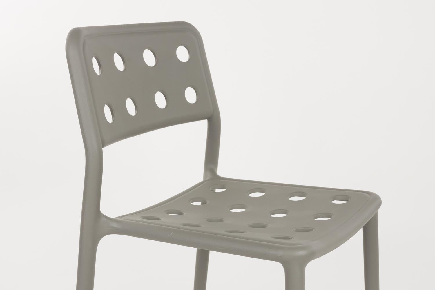 Erleben Sie den stilvollen Gartenstuhl Serra Grey von White Label Living – vielseitig, langlebig und perfekt für Garten und Terrasse.