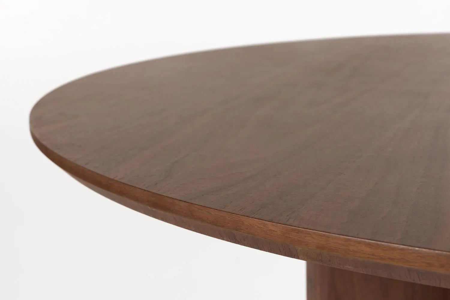 Esstisch Laurent Walnut in braun präsentiert im Onlineshop von KAQTU Design AG. Esstisch ist von White Label Living