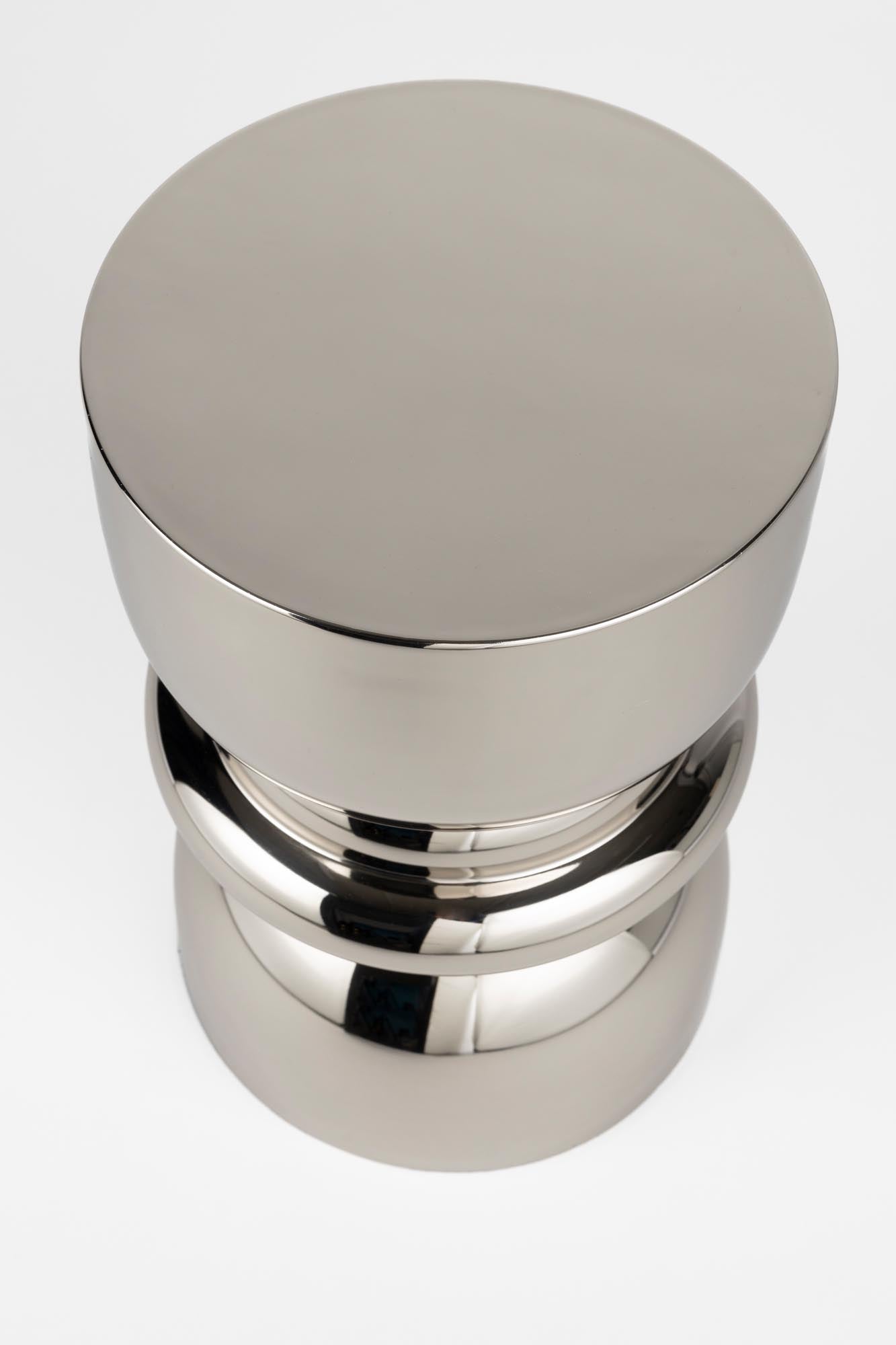 Beistelltisch Kinga Silver in Silber präsentiert im Onlineshop von KAQTU Design AG. Beistelltisch ist von White Label Living