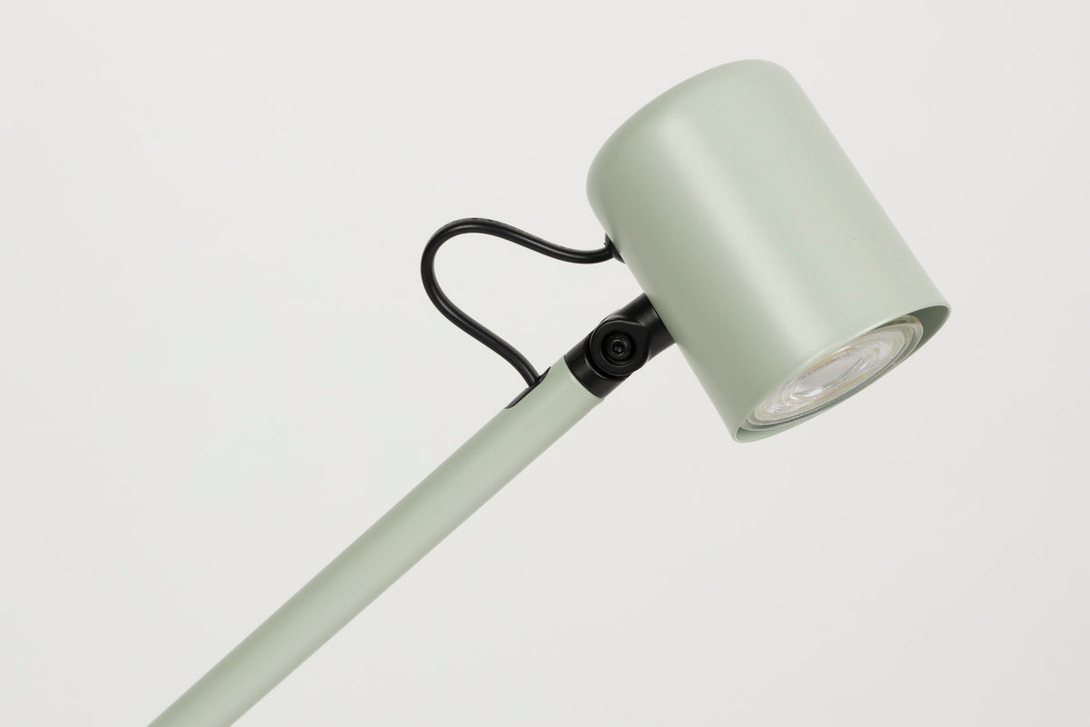 Stehleuchte Aero aus matt pulverbeschichtetem Metall mit kleinem Schirm und flachem Fuss