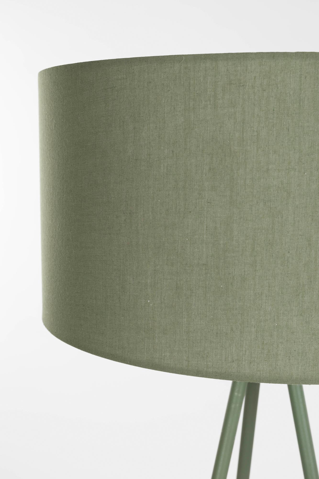 Stehleuchte Susie Green in Grün präsentiert im Onlineshop von KAQTU Design AG. Stehleuchte ist von White Label Living