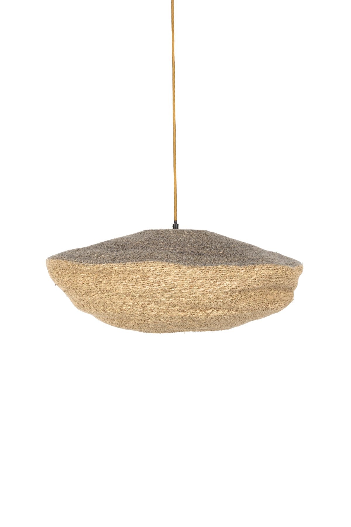Pendelleuchte Dauw L von White Label Living mit Schirm aus geflochtenem Moonj-Gras, Lampenkorpus aus Eisen und schwarzem Kabel, Farbe natural.