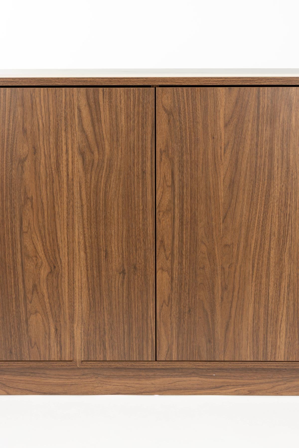 Sideboard Hoch Almira in Braun präsentiert im Onlineshop von KAQTU Design AG. Sideboards ist von White Label Living