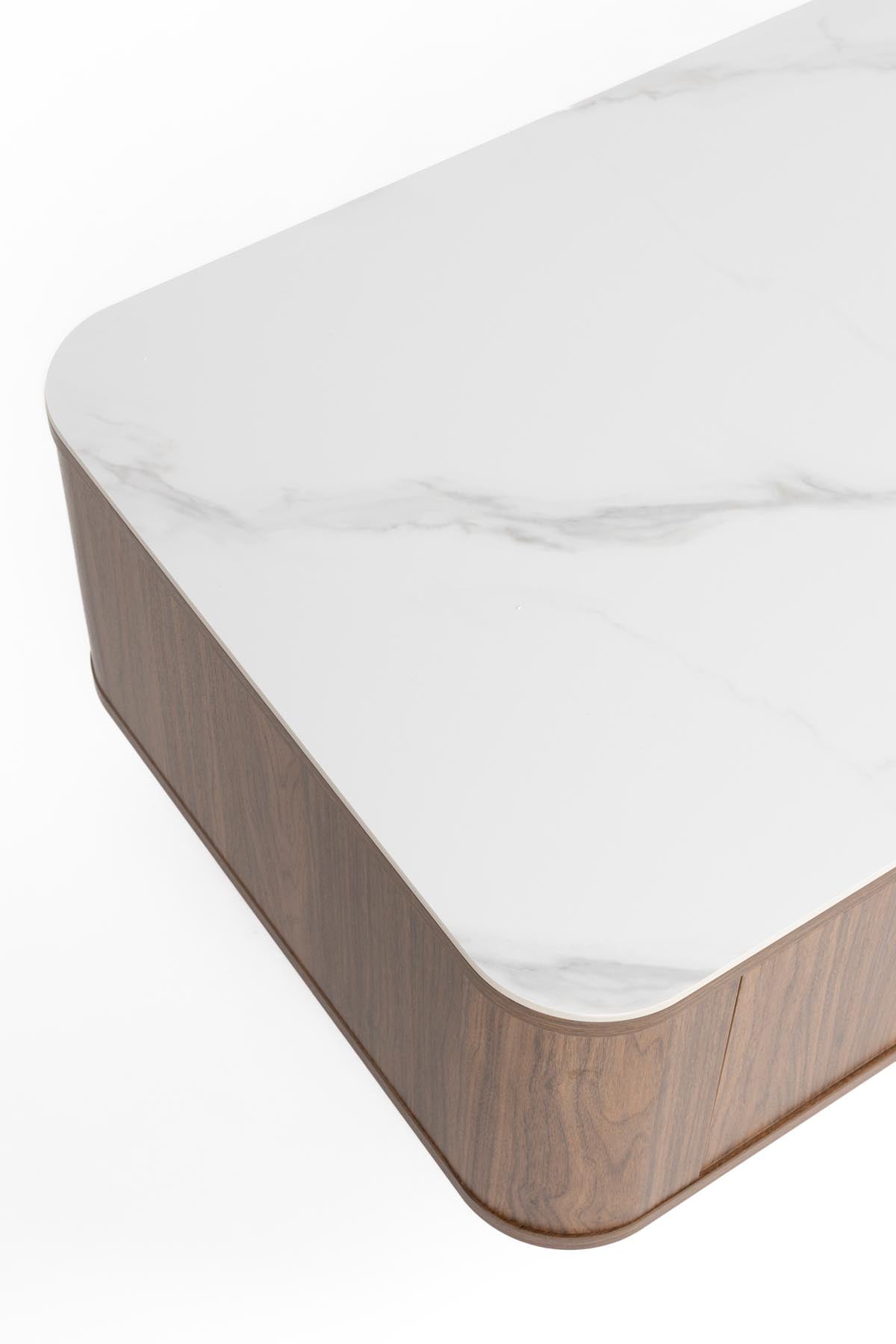 Couchtisch Almira in Braun präsentiert im Onlineshop von KAQTU Design AG. Couchtisch ist von White Label Living