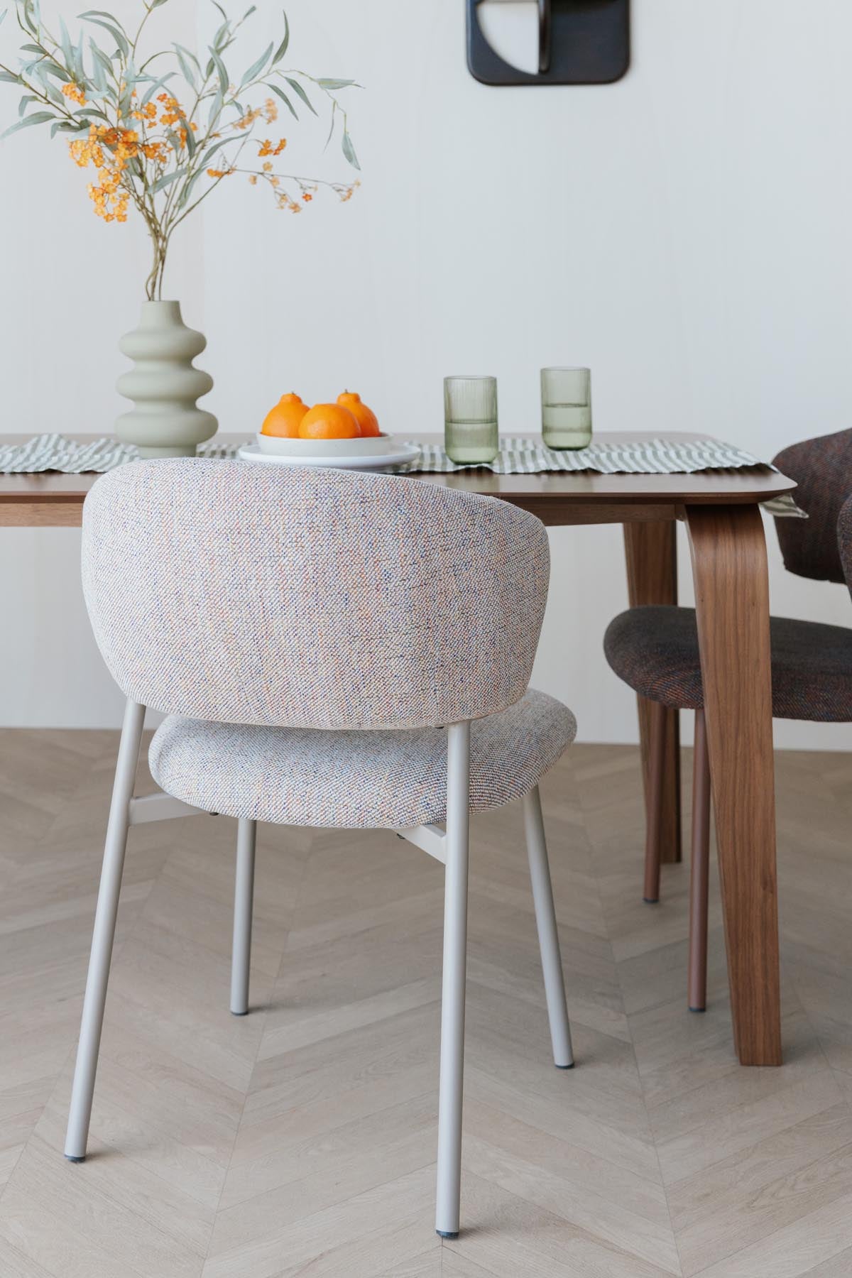 Stuhl Jasmine in Beige präsentiert im Onlineshop von KAQTU Design AG. Stuhl ist von White Label Living
