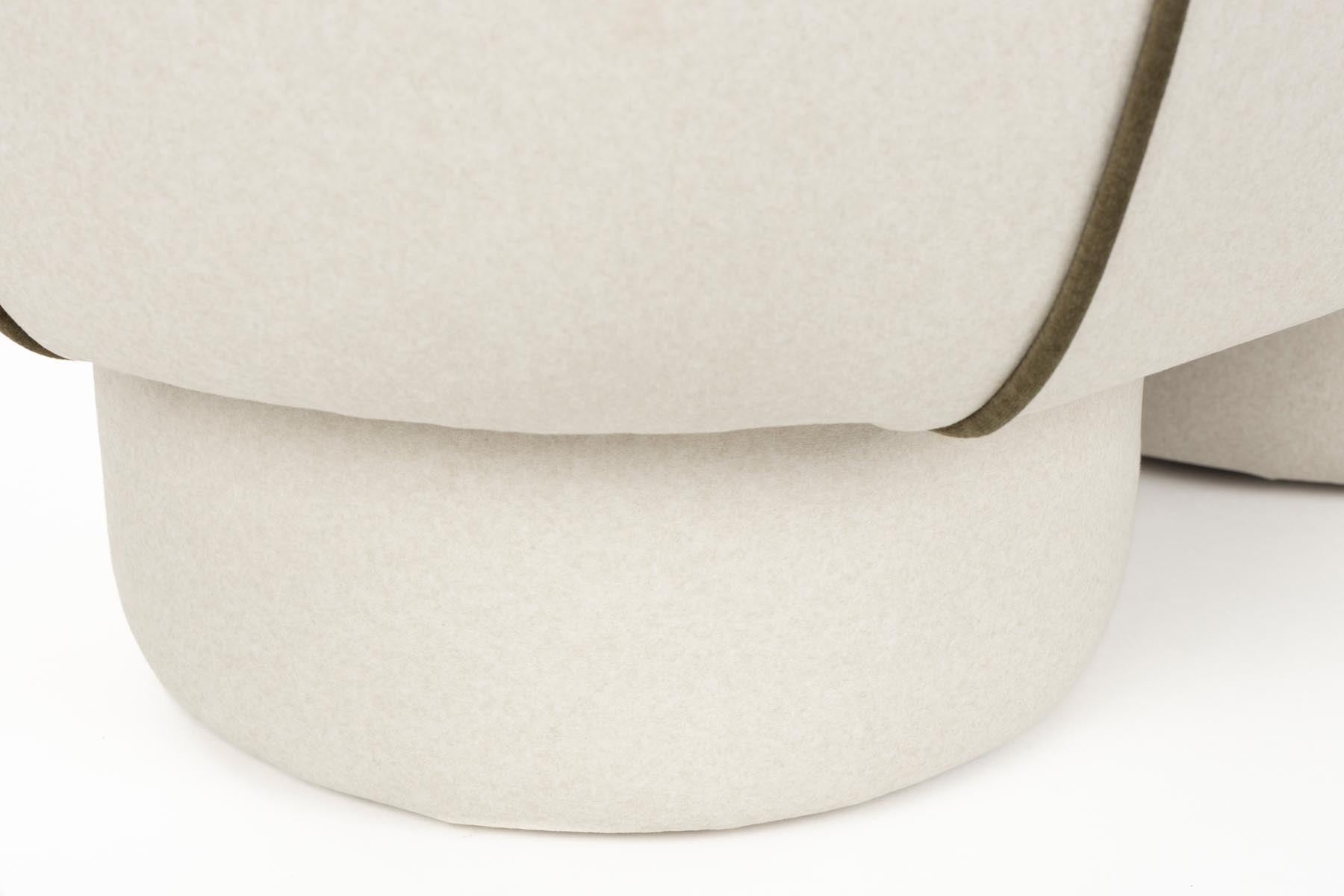 Bank Marina in Weiss präsentiert im Onlineshop von KAQTU Design AG. Sitzbank ist von White Label Living