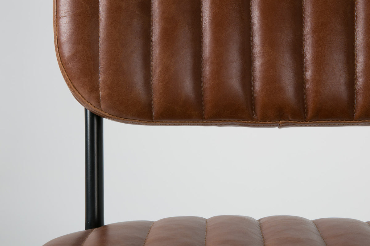 Stuhl JAKE WORN in Braun präsentiert im Onlineshop von KAQTU Design AG. Stuhl ist von White Label Living