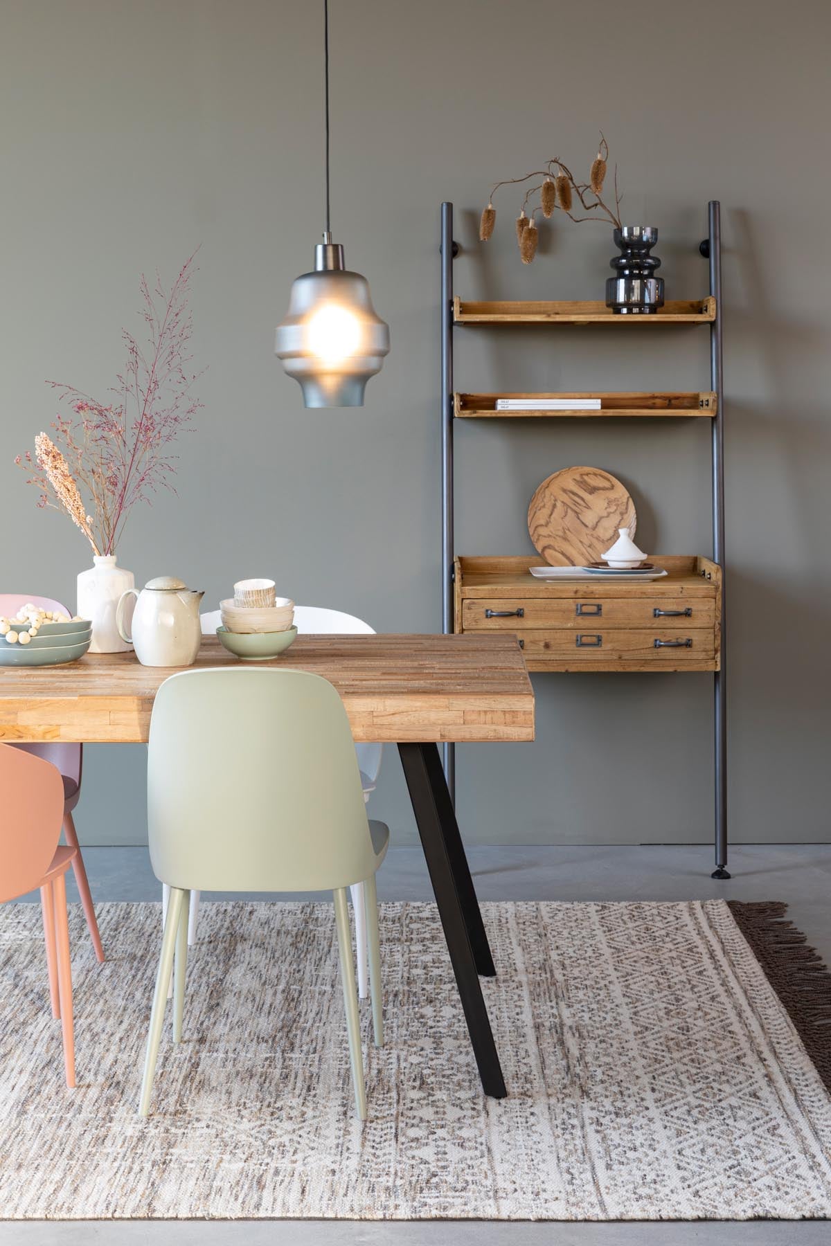 Stuhl PIP in Minze präsentiert im Onlineshop von KAQTU Design AG. Stuhl ist von White Label Living
