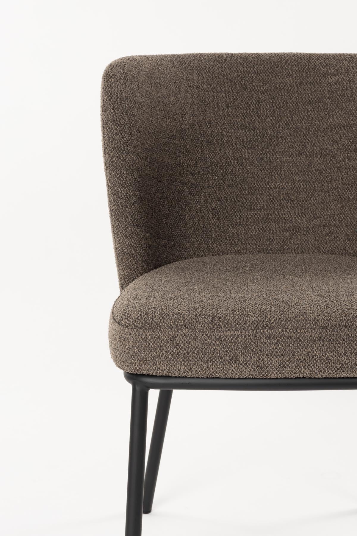 Guus Stuhl Braun in Braun präsentiert im Onlineshop von KAQTU Design AG. Schalenstuhl ist von White Label Living