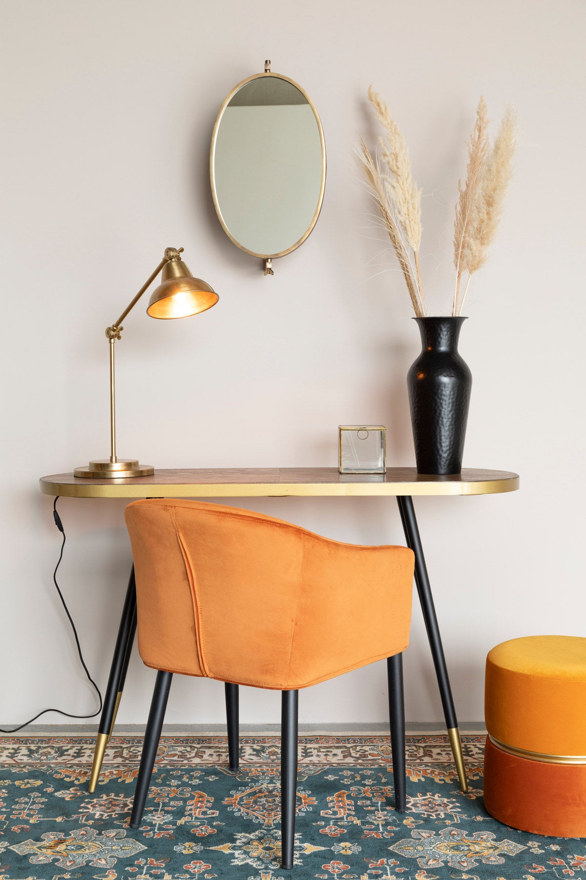 Hocker BUBBLY in Gelb präsentiert im Onlineshop von KAQTU Design AG. Pouf ist von White Label Living